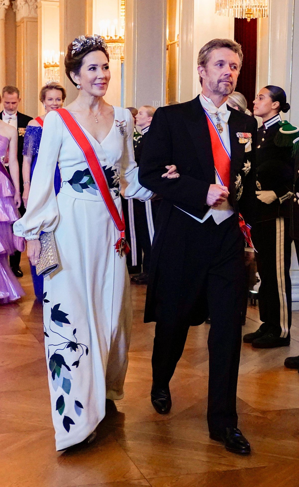 La Principessa Erica e il Principe Frederik di Danimarca partecipano a una cena di gala al Palazzo Reale di Oslo in omaggio al 18° compleanno della Principessa Ingrid Alexandra di Norvegia, 17 Giugno 2022 (Lise Åserud/NTB/Alamy)