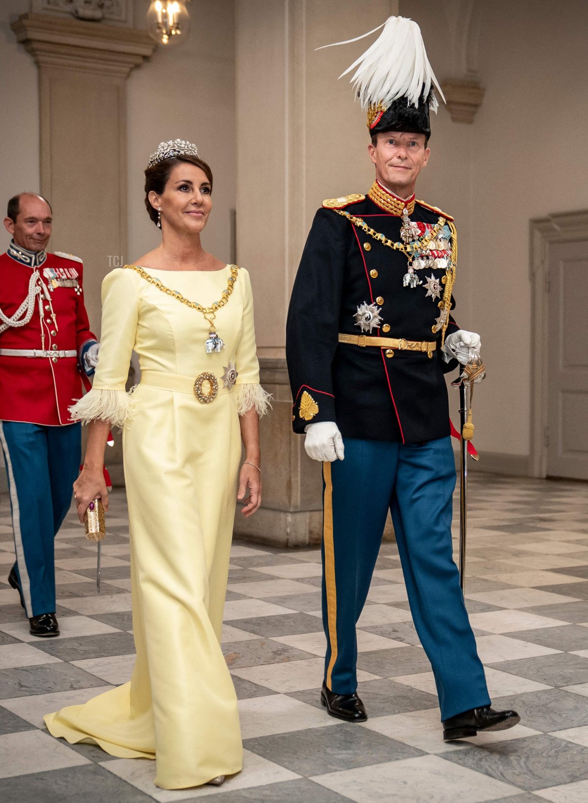 Il Principe Joachim e la Principessa Marie di Danimarca arrivano al banchetto di gala al Palazzo di Christiansborg l'11 settembre 2022, durante le celebrazioni per il 50° anniversario dell'incoronazione della Regina di Danimarca (MADS CLAUS RASMUSSEN/Ritzau Scanpix/AFP via Getty Images)