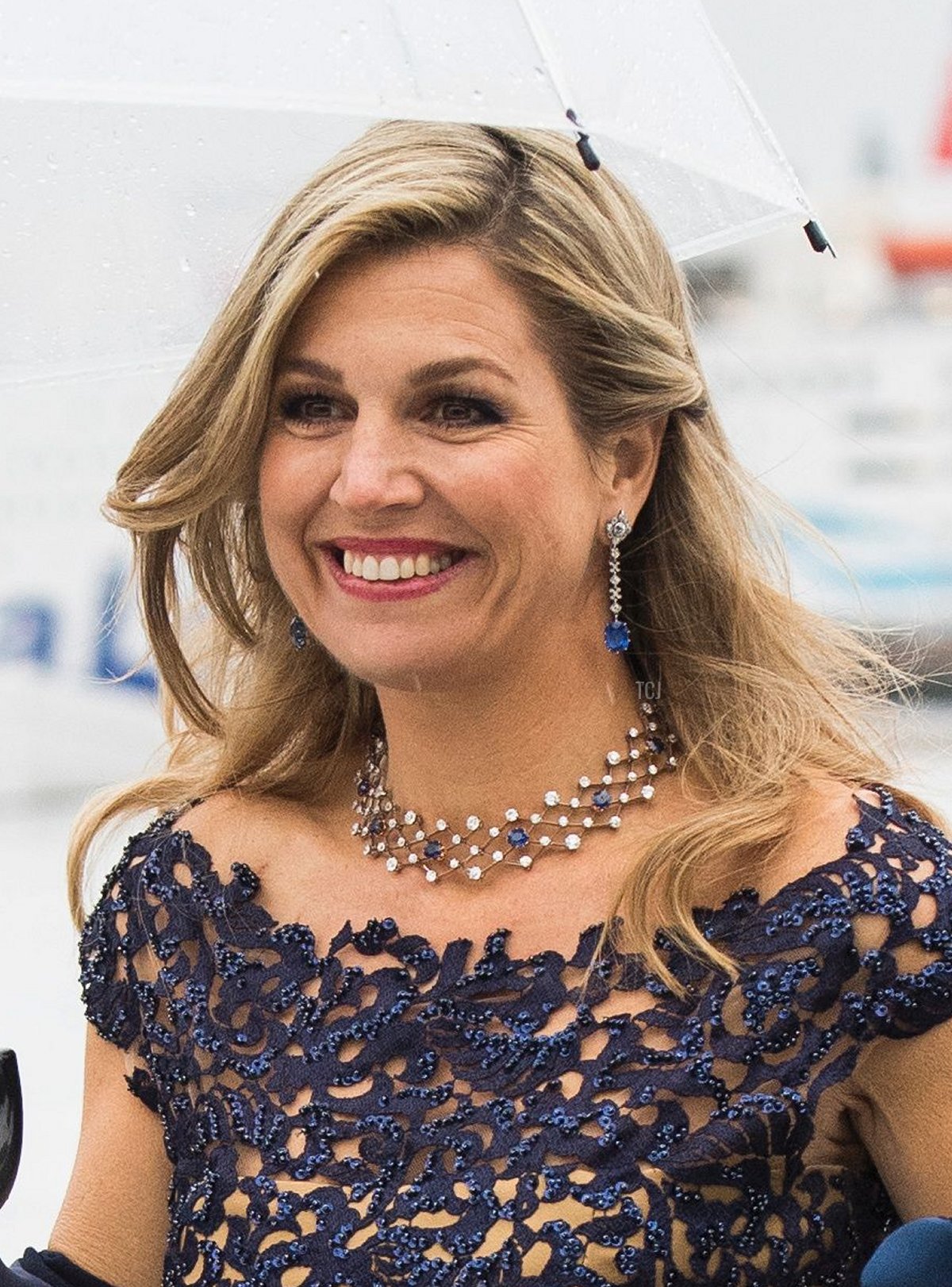 La Regina Maxima dei Paesi Bassi arriva per una cena di gala all'Opera di Oslo il 10 maggio 2017 in celebrazione degli 80 anni del Re Harald V e della Regina Sonja di Norvegia (JON OLAV NESVOLD/AFP via Getty Images)