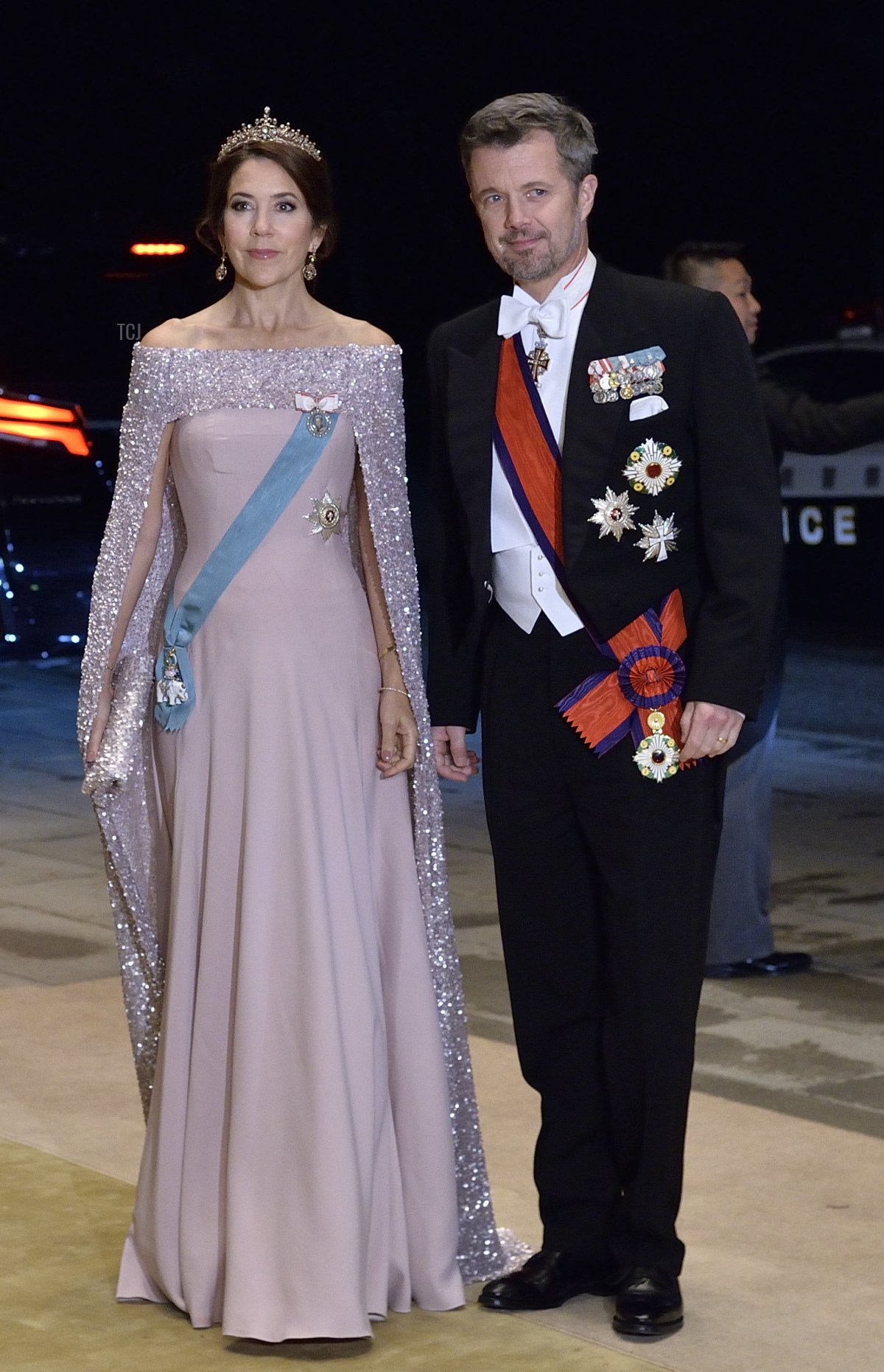 Il Principe Frederik e la Principessa ereditaria Mary di Danimarca arrivano al banchetto di corte al Palazzo Imperiale il 22 ottobre 2019 a Tokyo, Giappone, durante le celebrazioni di incoronazione dell'Imperatore Naruhito e dell'Imperatrice Masako (David Mareuil/Pool/Getty Images)