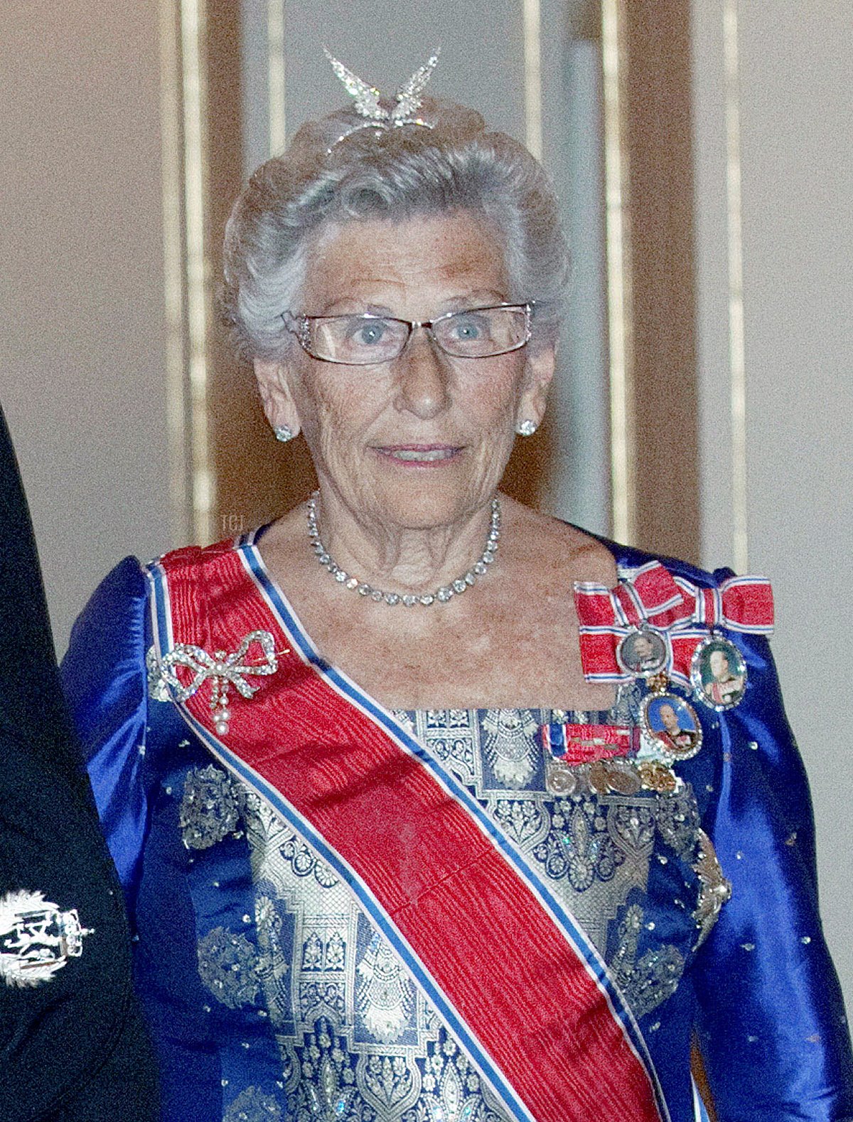 La Principessa Astrid, Mrs. Ferner arriva per la cena di gala al Palazzo Reale di Oslo il 31 agosto 2011, in occasione della visita di stato del Presidente della Repubblica del Sud Africa (Stian Lysberg Solum/AFP via Getty Images)