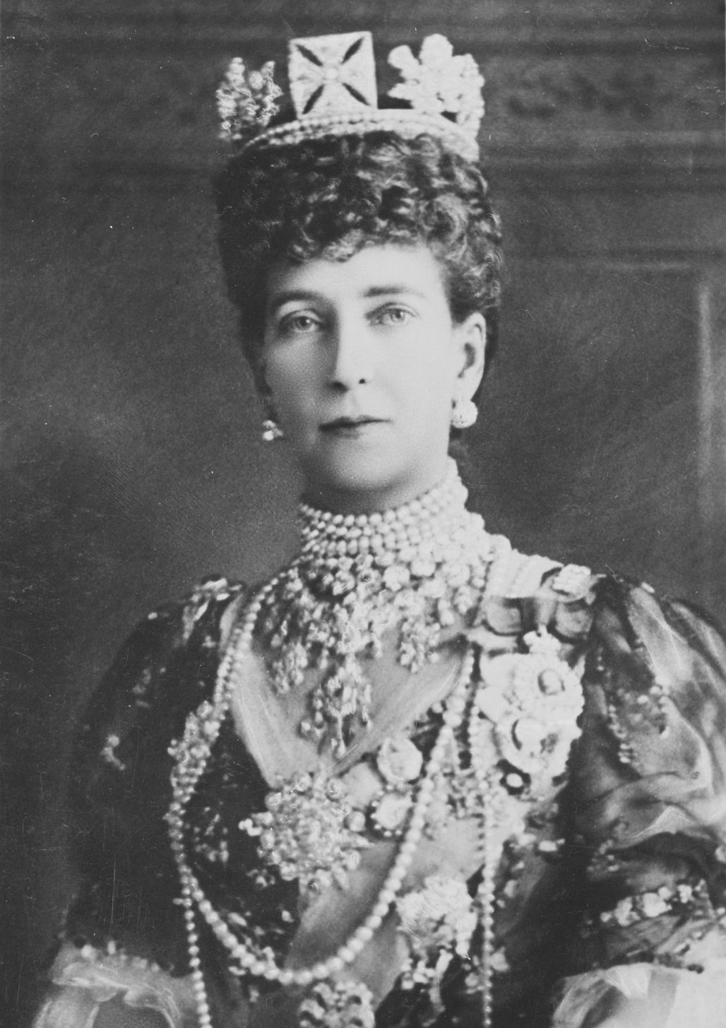 Fotografia ritratto della Regina Alessandra, 1905 (Collezione Reale)