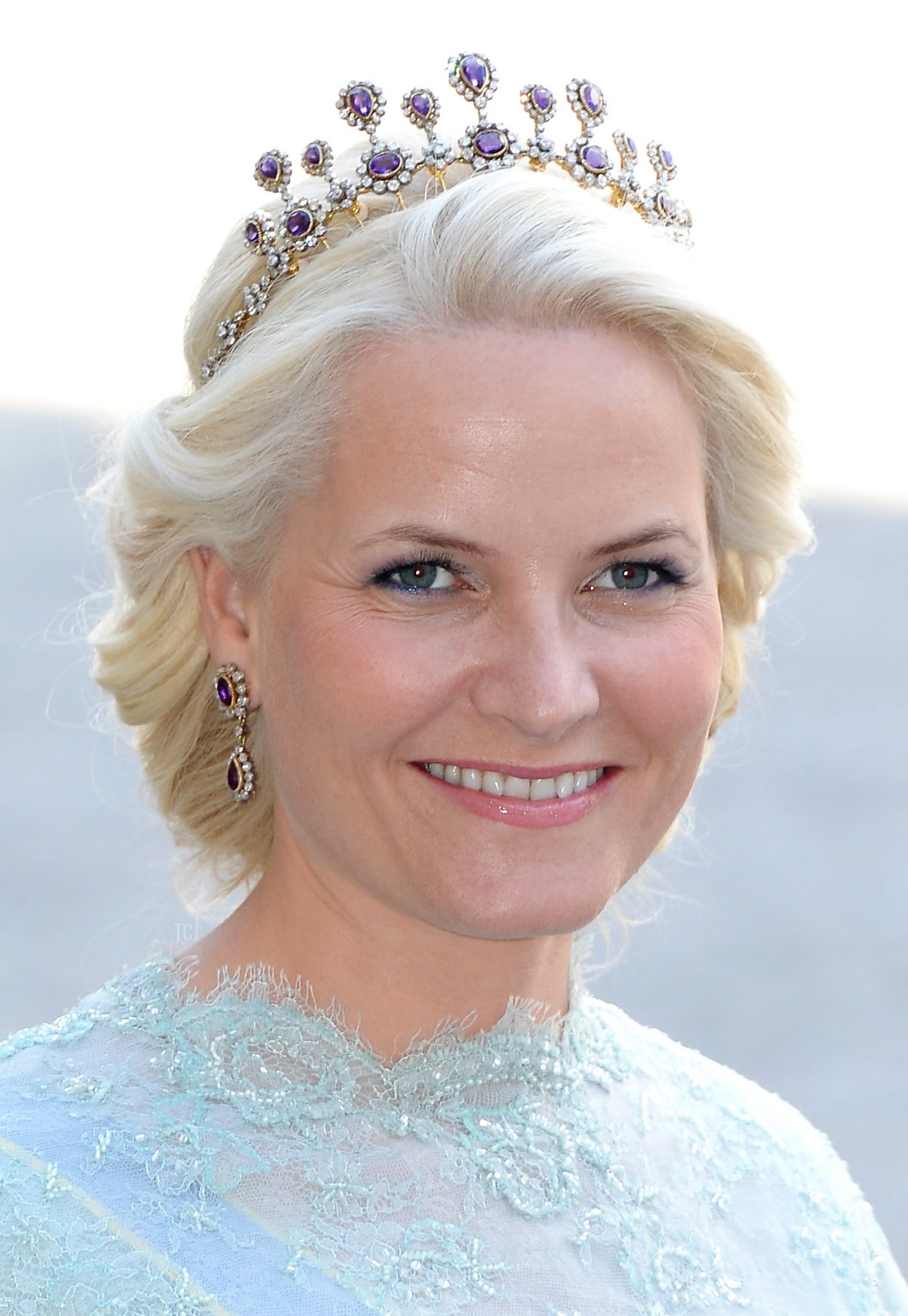 La principessa Mette-Marit di Norvegia partecipa al matrimonio della principessa Madeleine di Svezia e Christopher O'Neill l'8 giugno 2013 a Stoccolma, Svezia (Pascal Le Segretain/Getty Images)