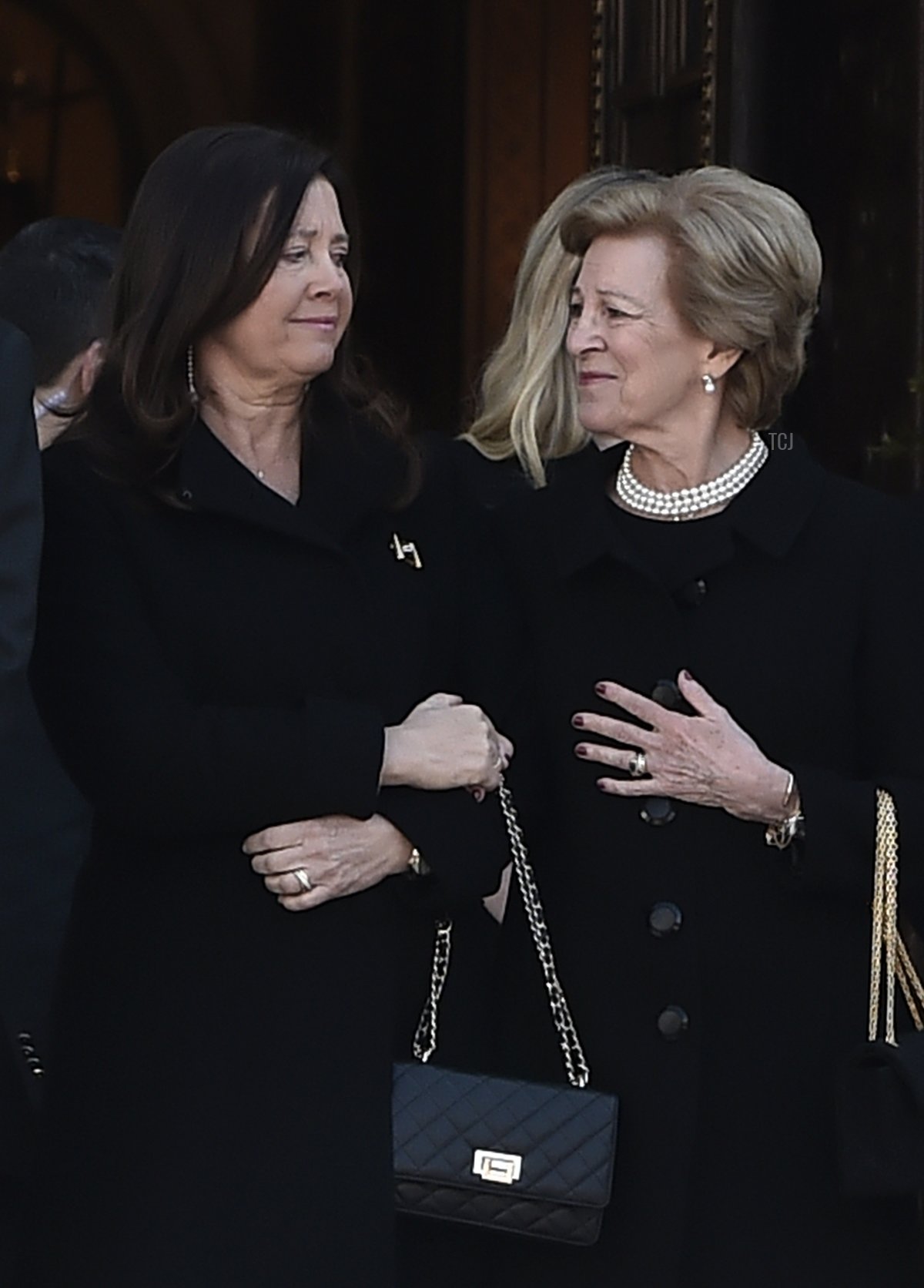 Principessa Alexia e Regina Anna-Maria partecipano al Servizio Memoriale di 40 giorni per il Re Costantino II presso la Cattedrale Metropolita il 18 febbraio 2023 ad Atene, Grecia (Milos Bicanski/Getty Images)