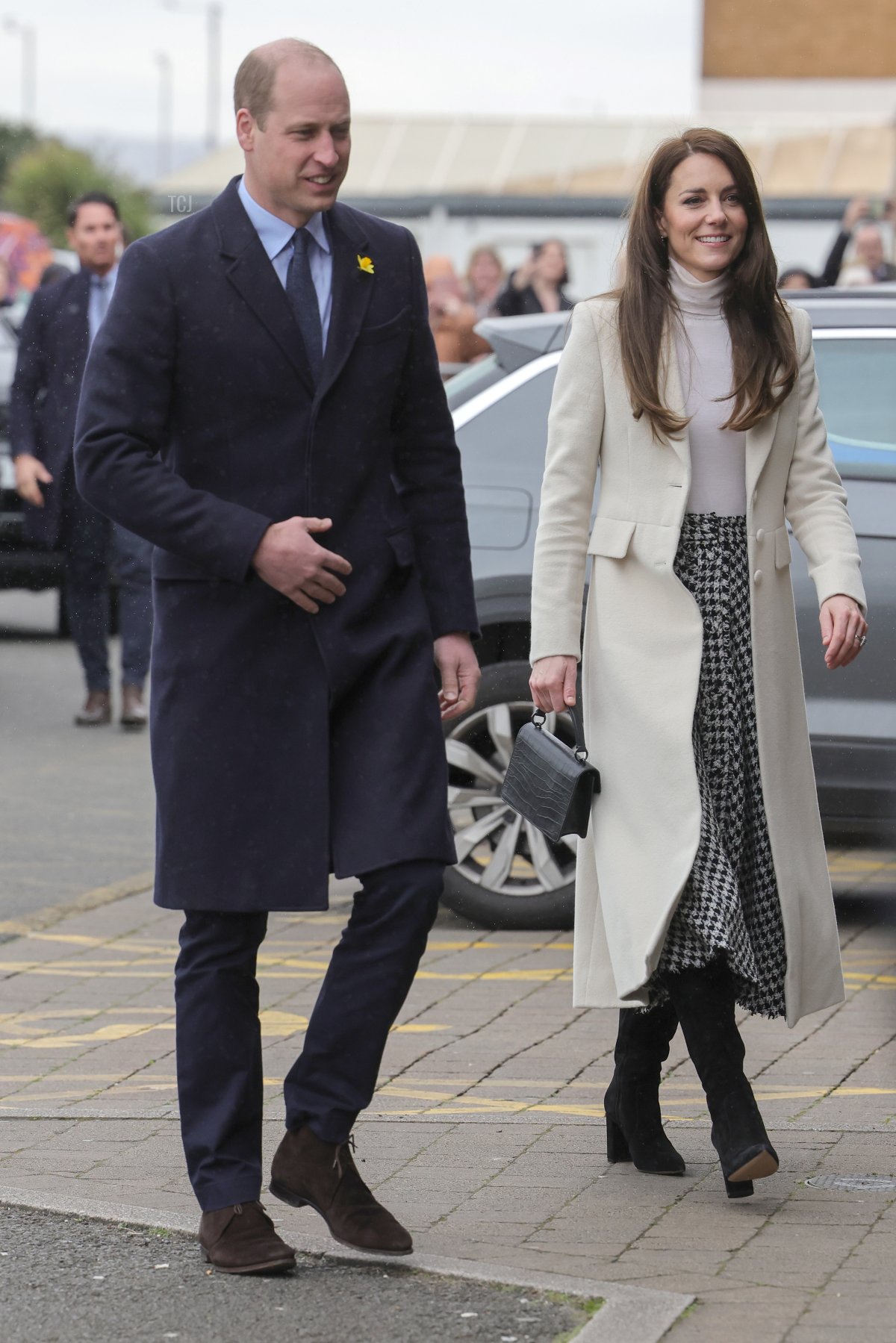 Il Principe e la Principessa di Galles arrivano al Centro Sportivo e Fitness di Aberavon per discutere di come lo sport e l'esercizio possano supportare la salute mentale e il benessere il 28 febbraio 2023 a Port Talbot, Galles (Chris Jackson/Getty Images)