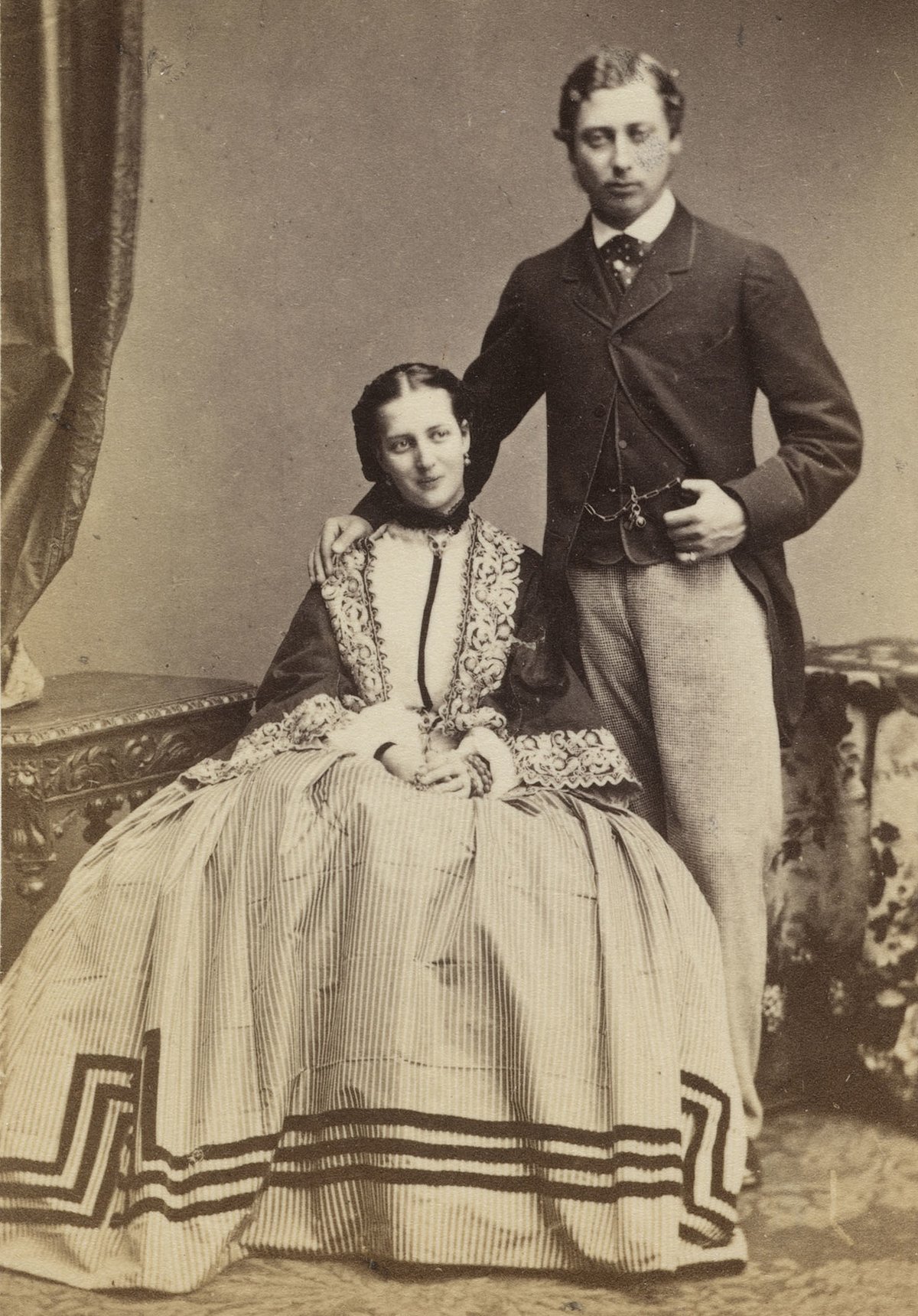 Foto di fidanzamento del Principe di Galles e della Principessa Alessandra di Danimarca, 1863 (Ghémar Frères/Royal Collection)