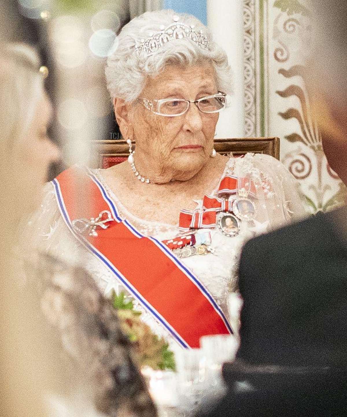 La principessa Astrid ritratta durante una cena per rappresentanti parlamentari al Palazzo Reale di Oslo, 28 ottobre 2021 (Torstein Boe/NTB/Alamy)