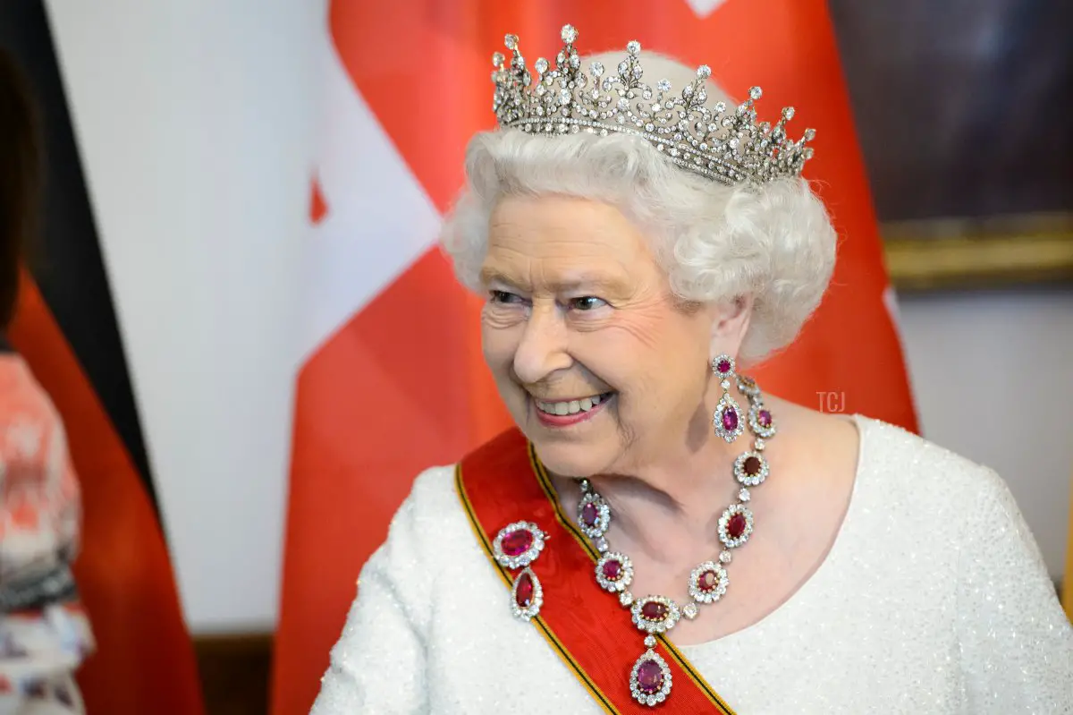 La regina Elisabetta II del Regno Unito partecipa a un banchetto di stato a Schloss Bellevue il 24 giugno 2015 a Berlino, in Germania (Michael Ukas - Pool /Getty Images)