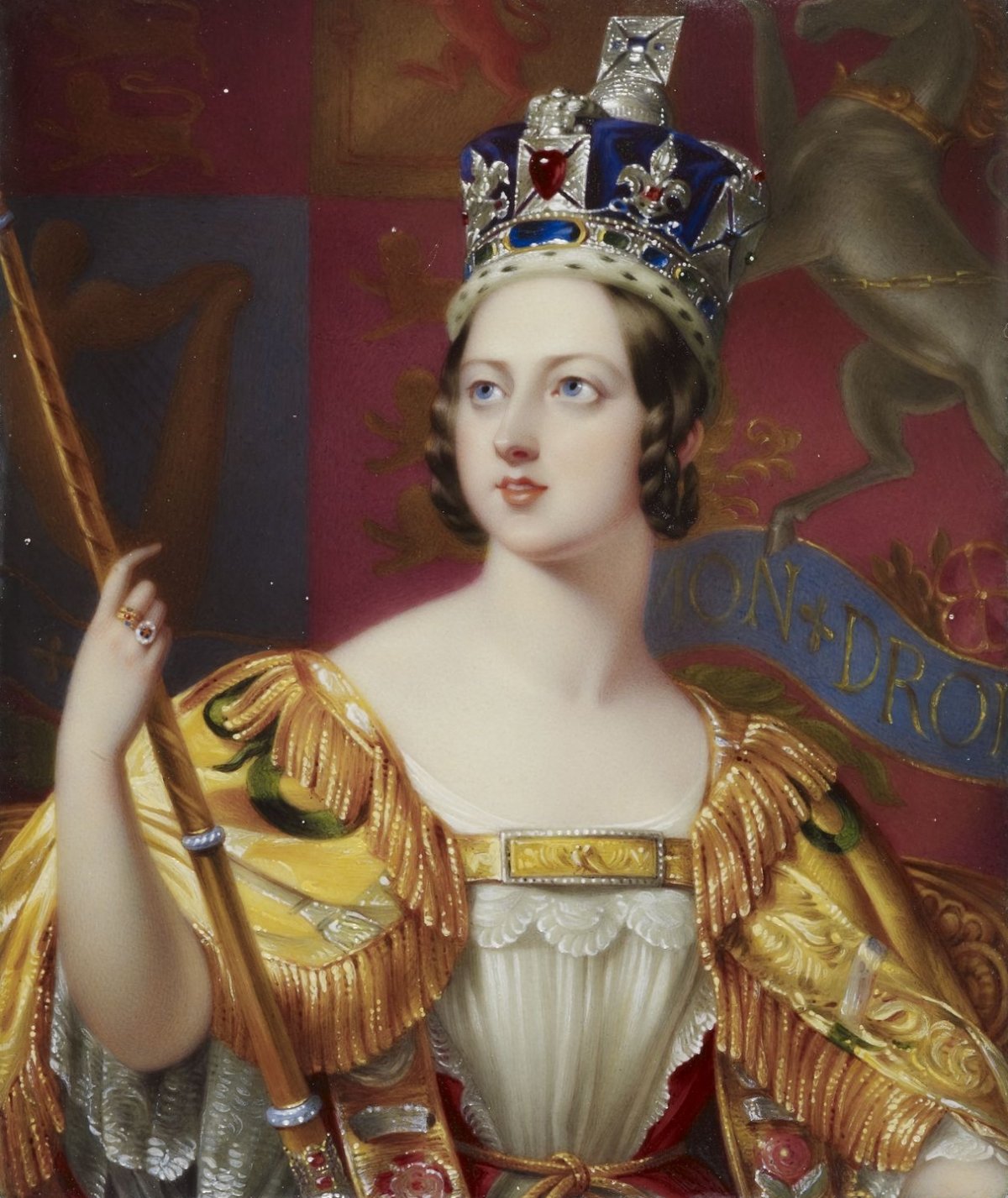 Miniatura della Regina Vittoria nei suoi abiti di incoronazione di Henry Pierce Bone, 1843 (Wikimedia Commons)