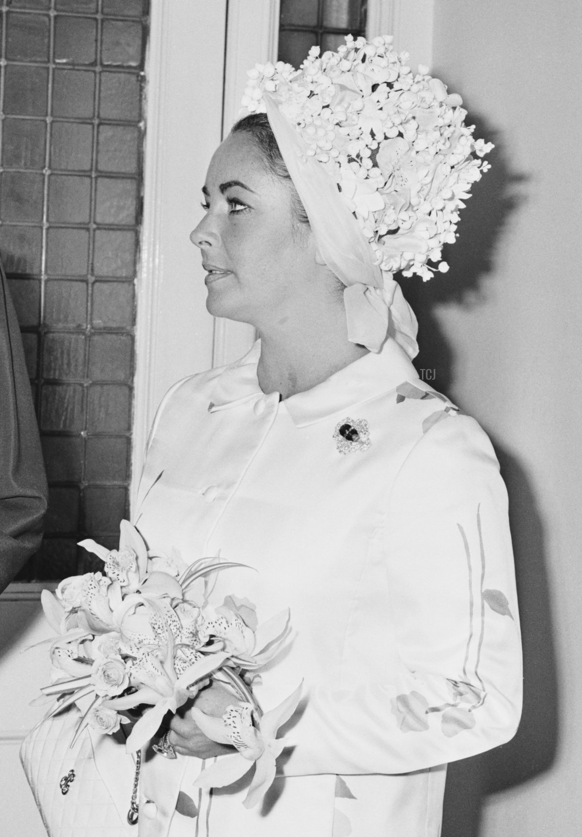 Elizabeth Taylor in qualità di damigella d'onore al matrimonio di Robert Wilson e Gladys Mills, agosto 1969 (Reg Burkett/Daily Express/Hulton Archive/Getty Images)