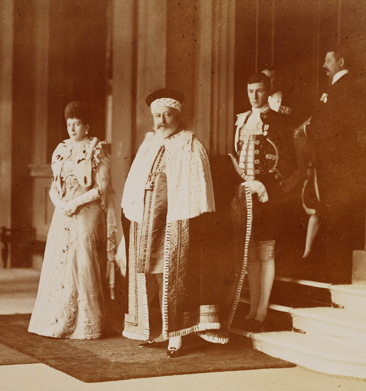 Il Re Edoardo VII e la Regina Alexandra lasciano Buckingham Palace diretti all'incoronazione, 9 agosto 1902 (Collezione Reale)