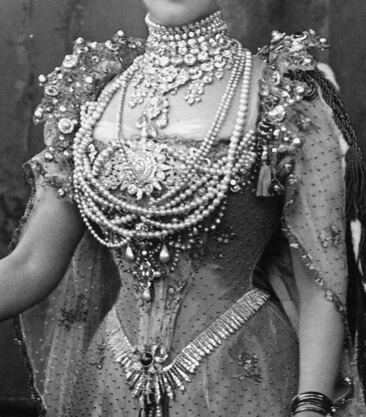 La Regina Alexandra nel giorno dell'incoronazione, 9 agosto 1902 (W. & D. Downey/Wikimedia Commons)