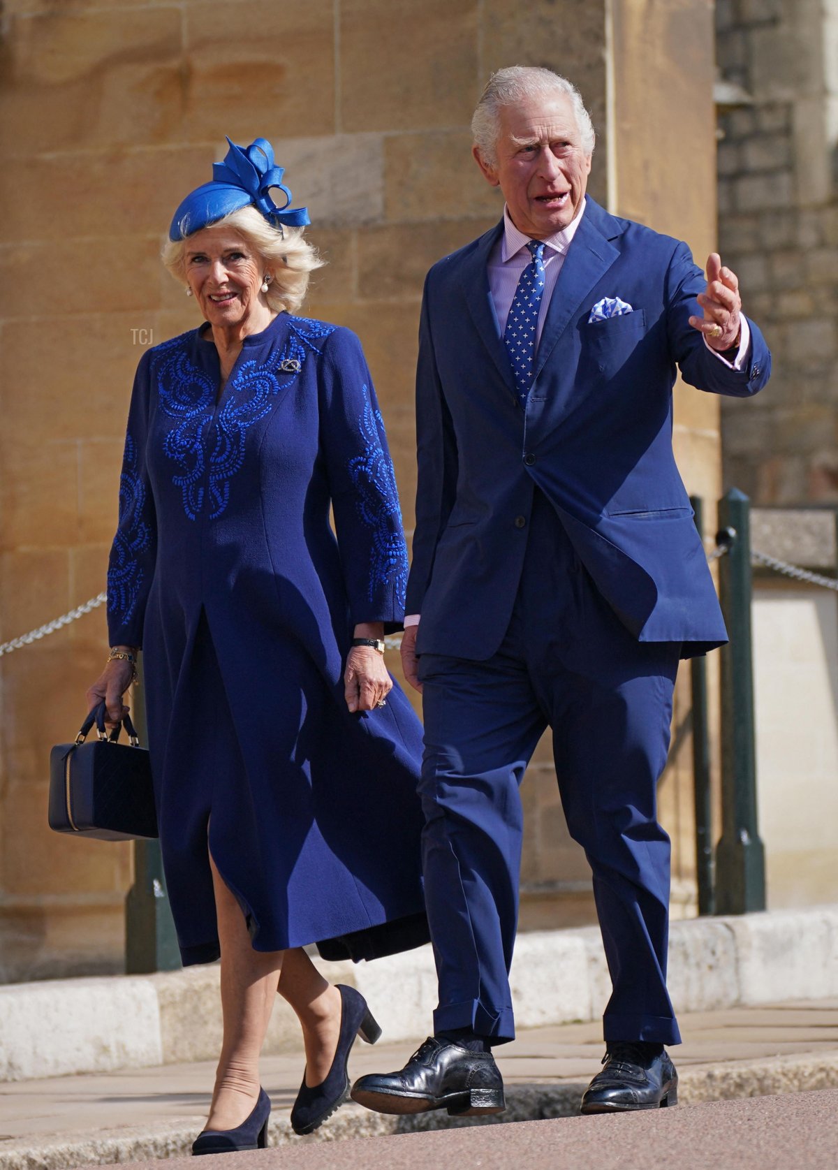 Il Re Carlo III e la Regina Camilla partecipano al Servizio Pasquale di Mattutino al Castello di Windsor il 9 aprile 2023 a Windsor, Inghilterra (Yui Mok - WPA Pool/Getty Images)