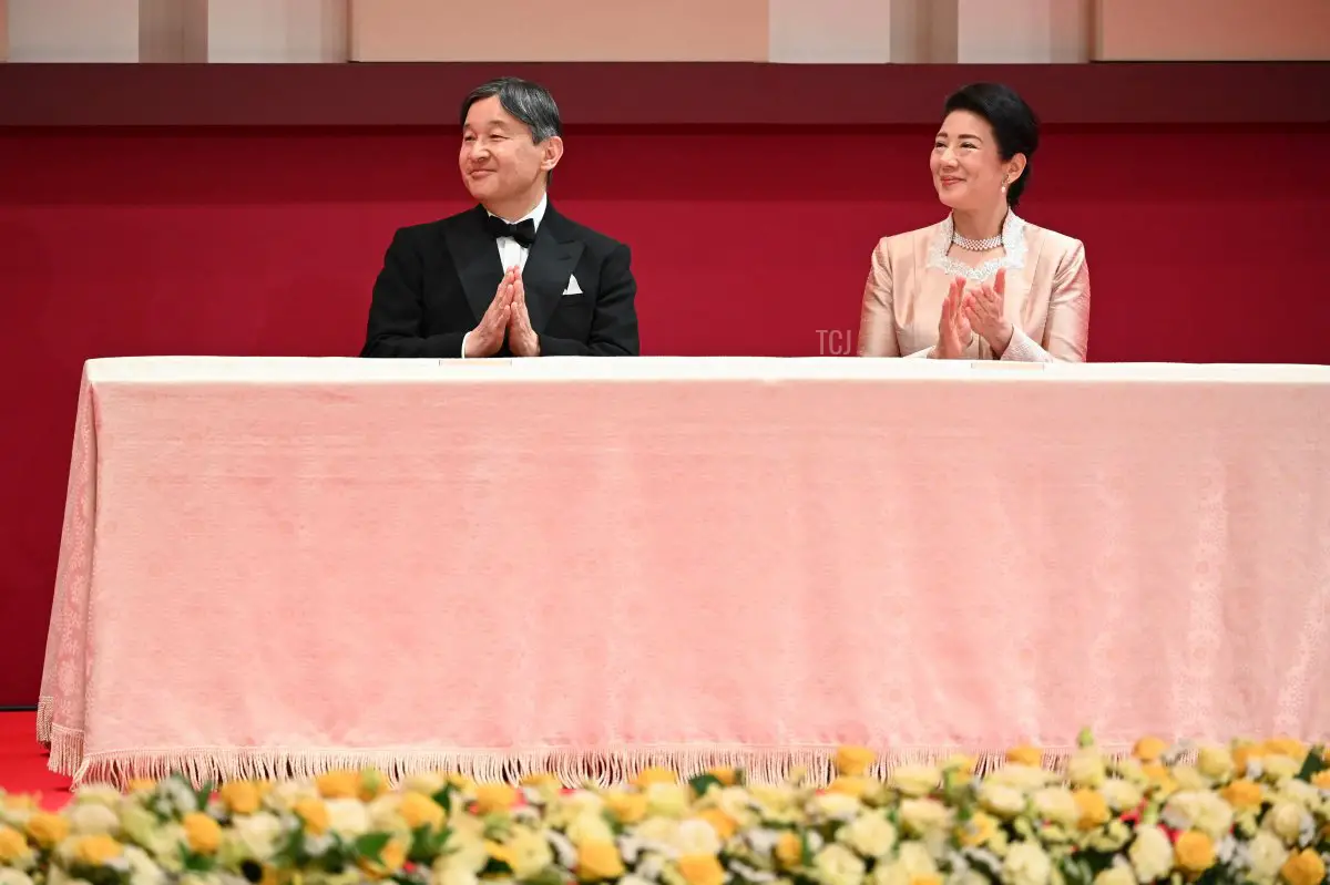 L'Imperatore Naruhito e l'Imperatrice Masako partecipano alla cerimonia del Japan Prize a Tokyo il 13 aprile 2023 (KAZUHIRO NOGI/AFP via Getty Images)