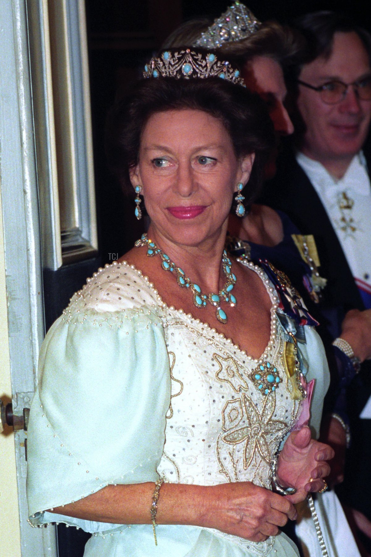 La Principessa Margaret partecipa a una cena di ritorno all'ambasciata portoghese a Londra durante la visita di stato del Presidente del Portogallo nel Regno Unito, 29 aprile 1993 (Jim James/PA Images/Alamy)