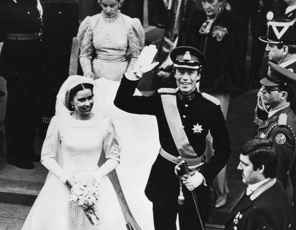 Granduca ereditario Henri di Lussemburgo e Maria Teresa Mestre y Batista nel giorno delle loro nozze in Lussemburgo, 14 febbraio 1981 (Keystone/Hulton Archive/Getty Images)