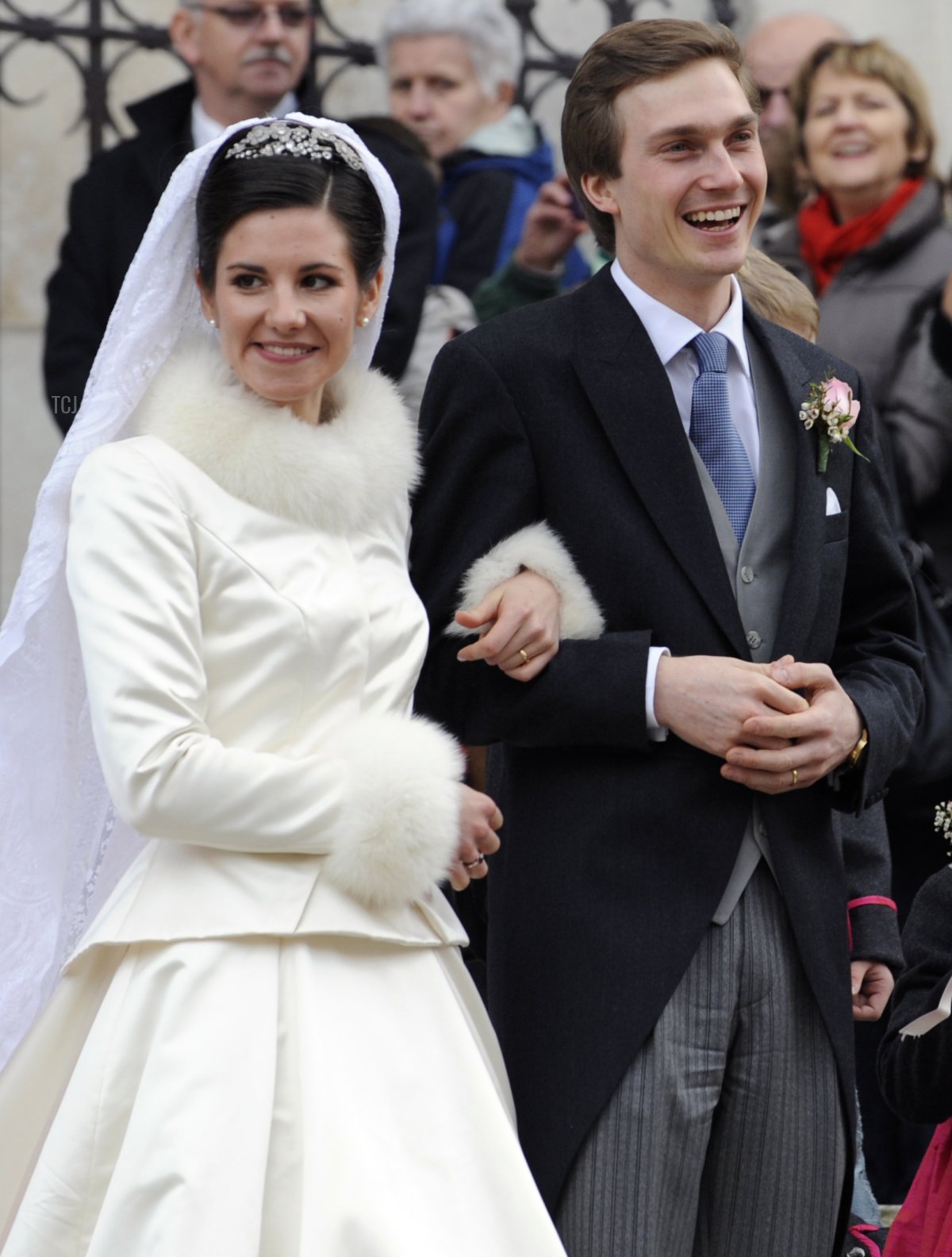 Arciduca Christoph d'Austria e Adelaide Drape-Frisch nel giorno delle loro nozze a Nancy, 29 dicembre 2012 (JEAN-CHRISTOPHE VERHAEGEN/AFP via Getty Images)