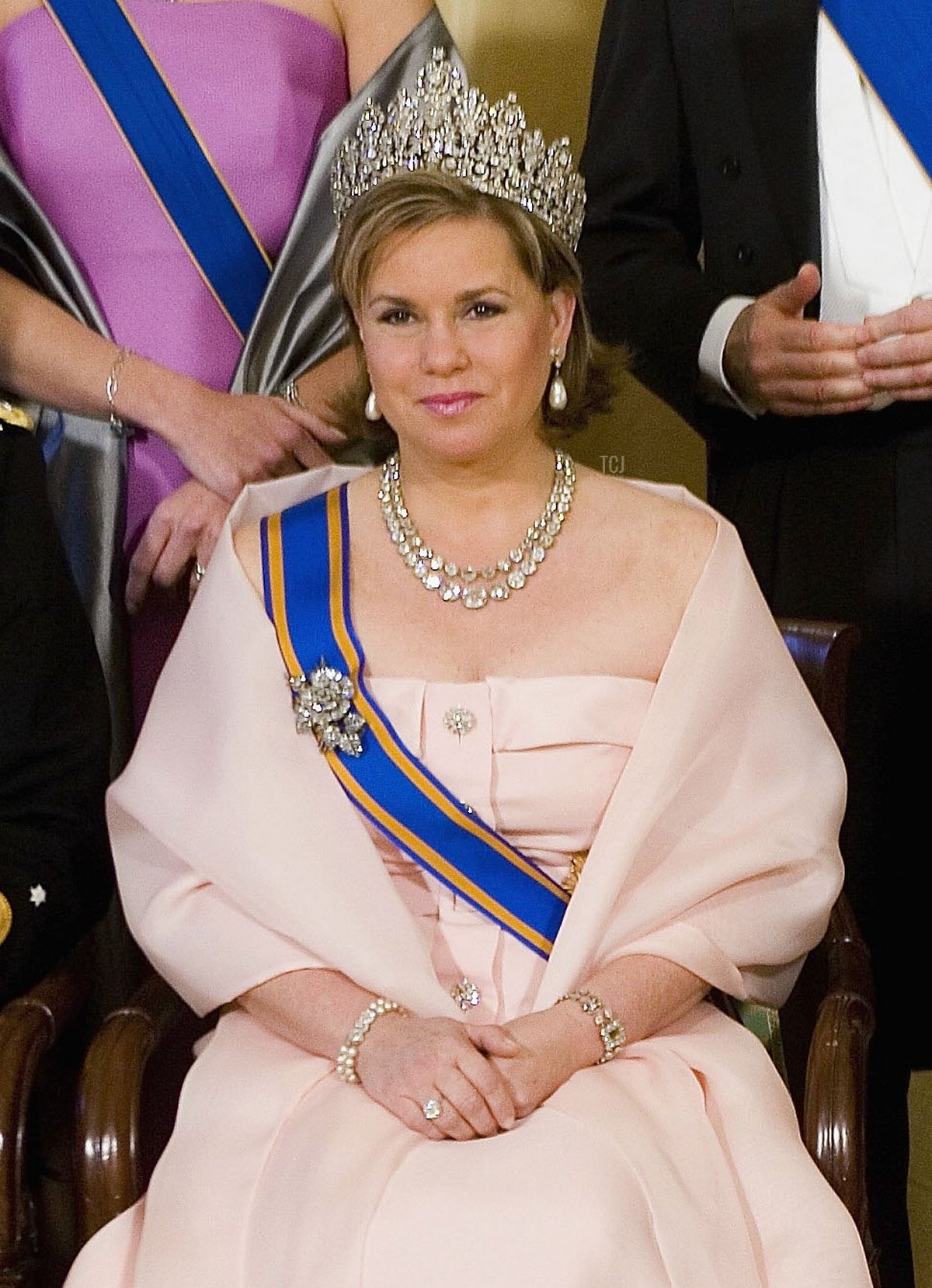 La Gran Duchessa Maria Teresa di Lussemburgo partecipa a un banchetto di stato all'Aia durante una visita di stato nei Paesi Bassi, 24 aprile 2006 (Michel Porro/Getty Images)