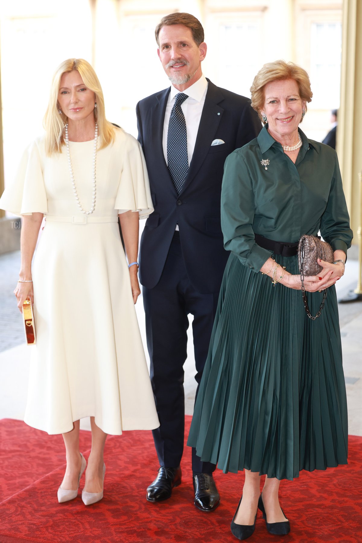 La Principessa Marie-Chantal, il Principe Pavlos e la Regina Anna-Marie di Grecia partecipano alla ricezione per gli ospiti stranieri a Buckingham Palace il 5 maggio 2023 a Londra, Inghilterra (Chris Jackson/Getty Images)