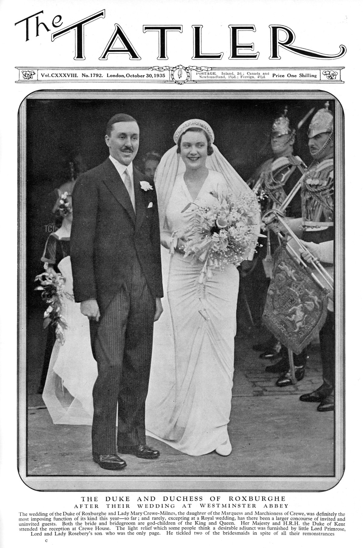 In copertina dell'edizione del 30 ottobre 1935 di The Tatler: il 9° Duca di Roxburghe e Lady Mary Crewe-Milnes lasciano la cerimonia nuziale all'Abbazia di Westminster, 24 ottobre 1935 (Chronicle/Alamy)