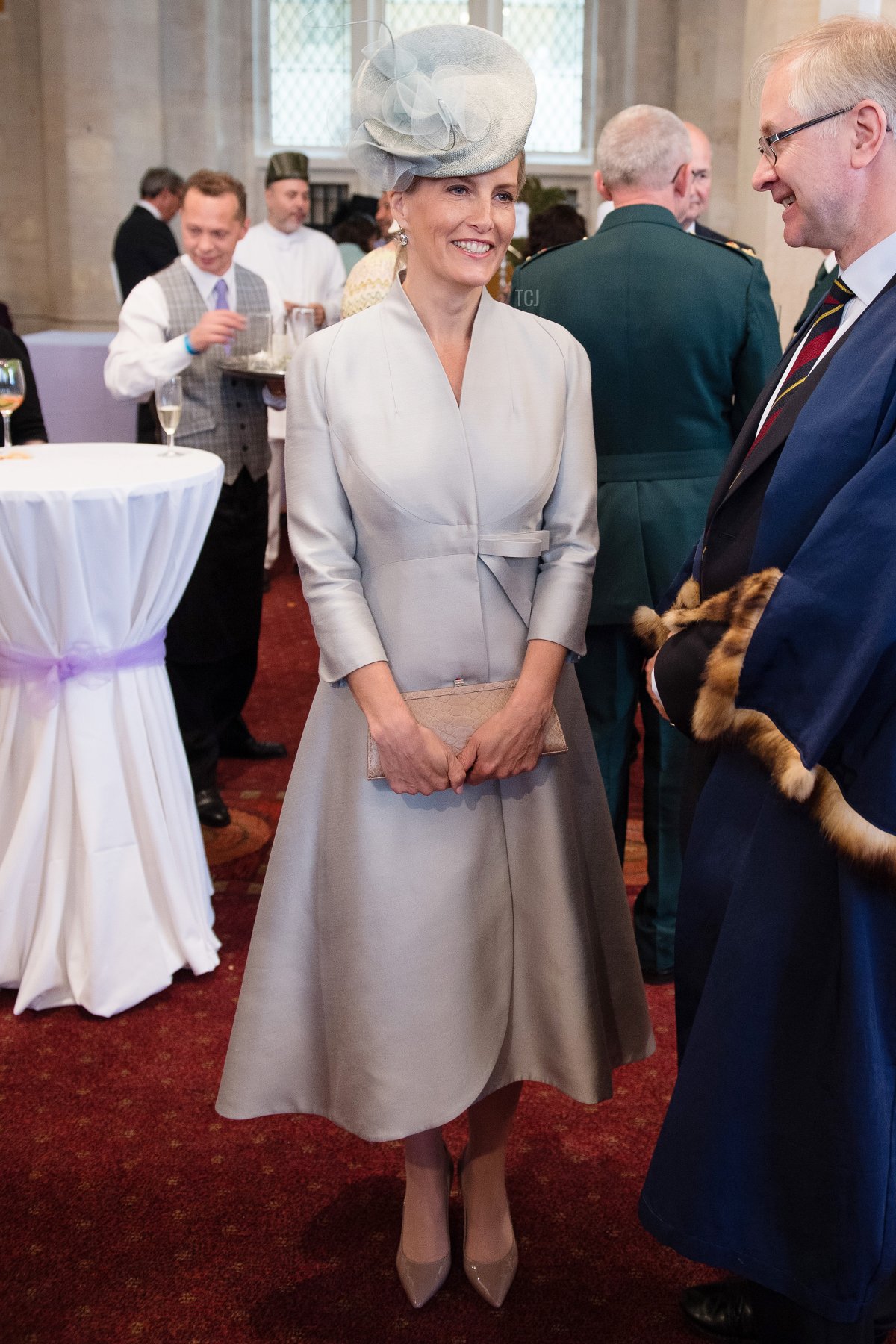 L'Contessa di Wessex partecipa a un pranzo dopo il servizio nazionale di ringraziamento in occasione del 90° compleanno della Regina al Guildhall il 10 giugno 2016 a Londra, Inghilterra (Jeff Spicer/Getty Images)