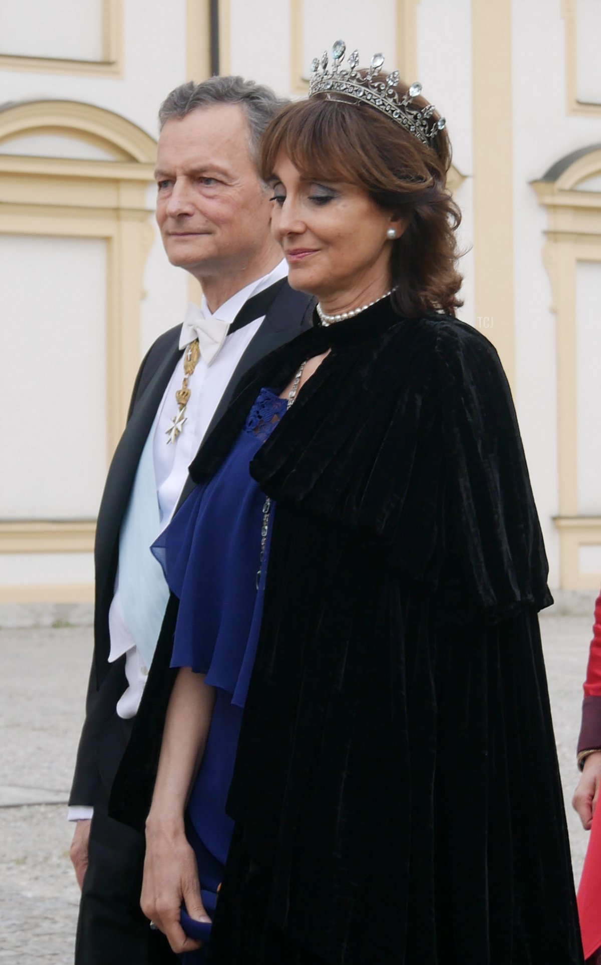 Il Principe Charles-Louis e la Principessa Fiammetta di Arenberg arrivano per un gala di matrimonio che celebra il Principe Ludwig di Baviera e Sophie-Alexandra Evekink a Palazzo Nymphenburg a Monaco, 20 Maggio 2023 (Fotografia © Stefan. Non riprodurre.)