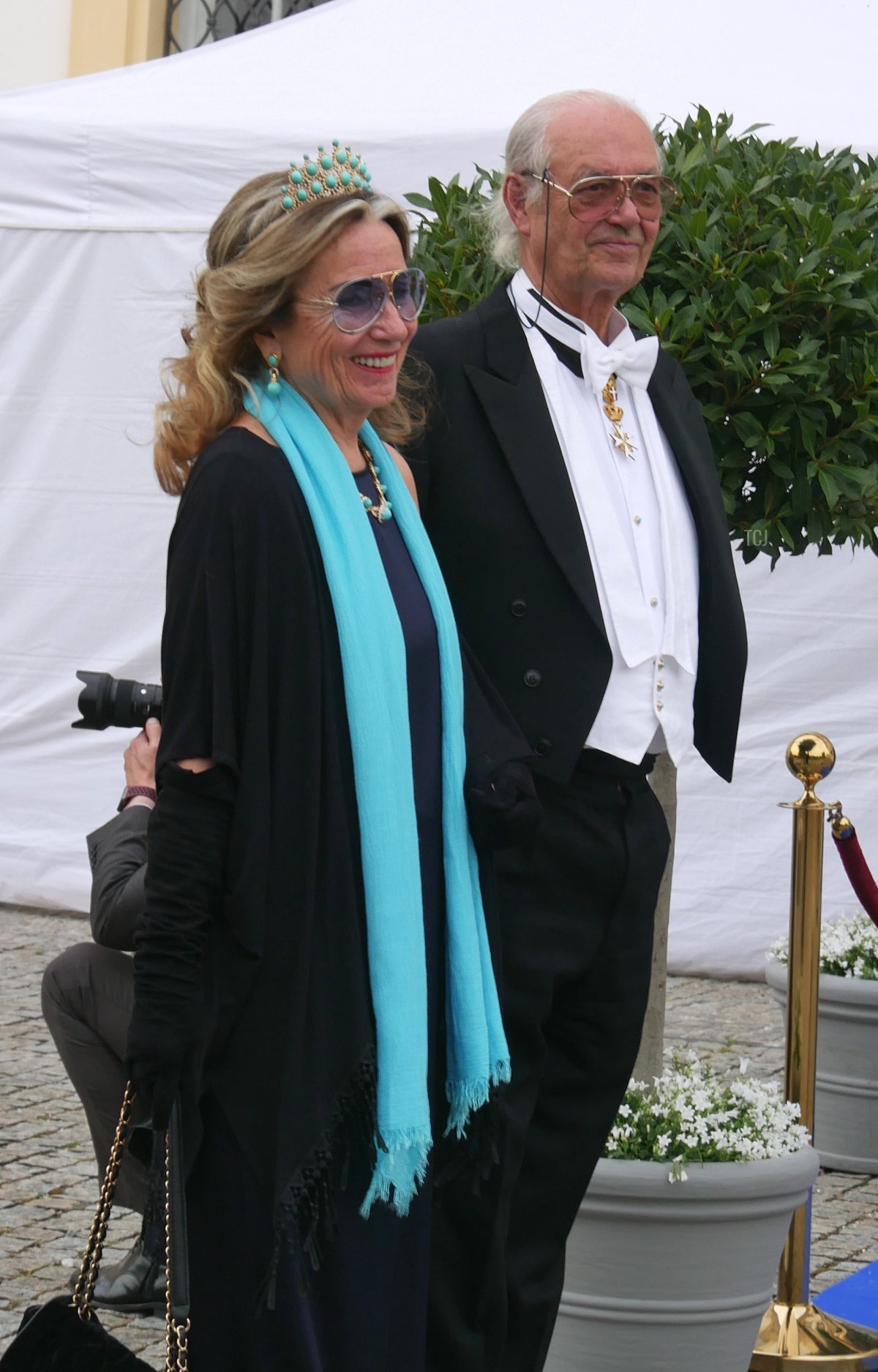 Il Principe Hubertus e la Principessa Alexandra Fugger von Babenhausen arrivano per un gala di matrimonio che celebra il Principe Ludwig di Baviera e Sophie-Alexandra Evekink a Palazzo Nymphenburg a Monaco, 20 Maggio 2023 (Fotografia © Stefan. Non riprodurre.)