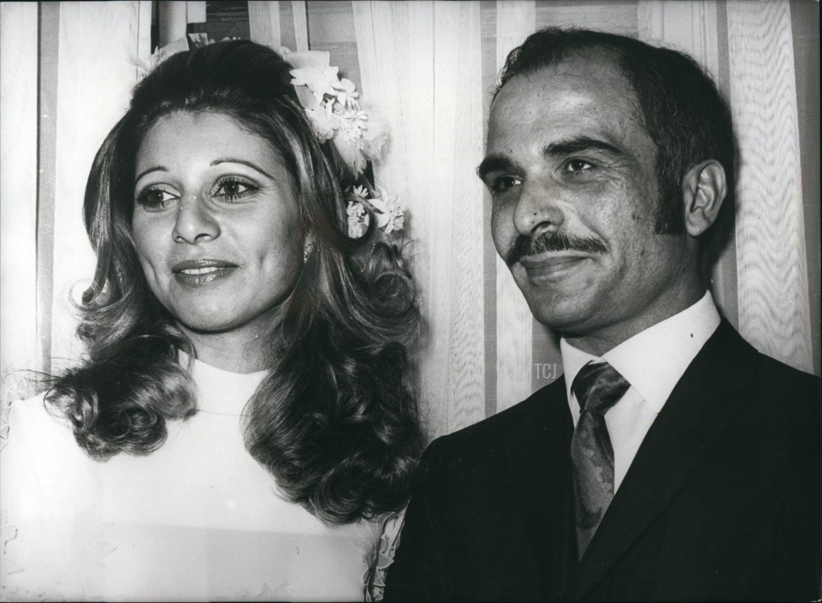 Re Hussein e Regina Alia di Giordania nel giorno del loro matrimonio ad Amman, 24 dicembre 1972 (Keystone Press/Alamy)