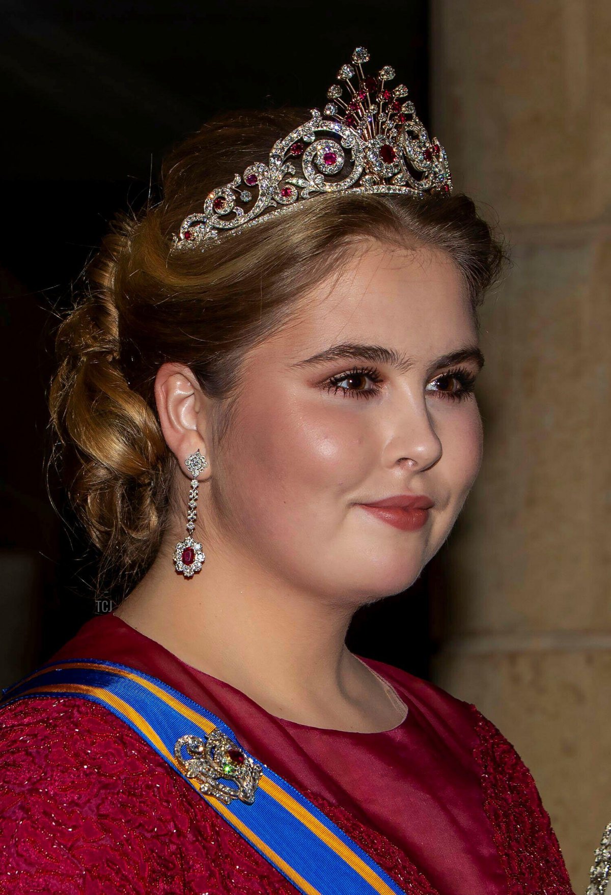 La Principessa di Orange lascia il suo hotel per il banchetto che celebra il matrimonio del Principe Ereditario Hussein e della Principessa Rajwa di Giordania ad Amman, 1 giugno 2023 (Albert Nieboer/DPA Picture Alliance/Alamy)