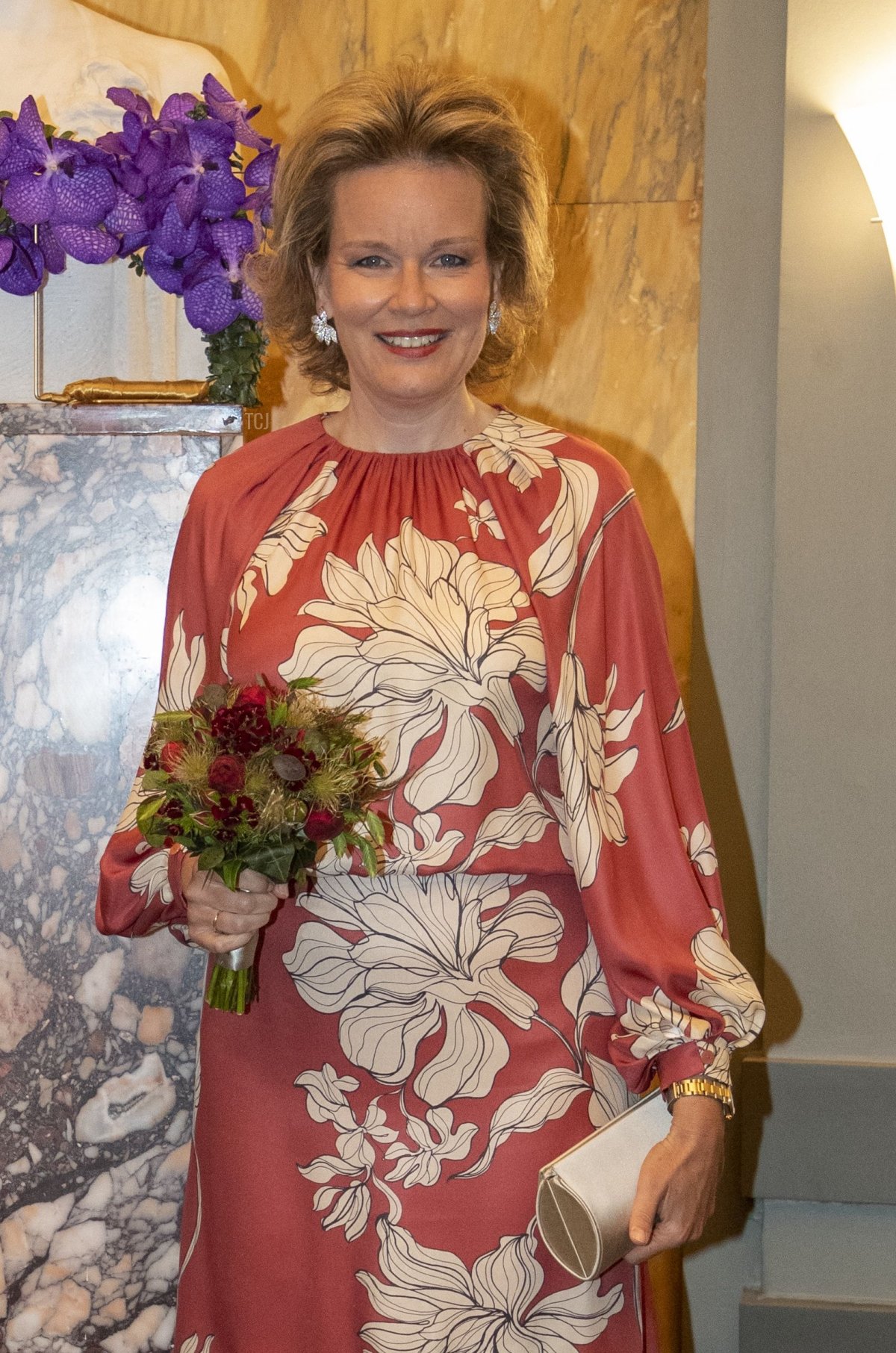 La Regina Mathilde dei Belgi è ritratta durante l'inizio delle finali dell'edizione 2023 del Concorso di Voce Regina Elisabetta presso la sala concerti Bozar a Bruxelles il 1 giugno 2023 (NICOLAS MAETERLINCK/Belga/AFP via Getty Images)