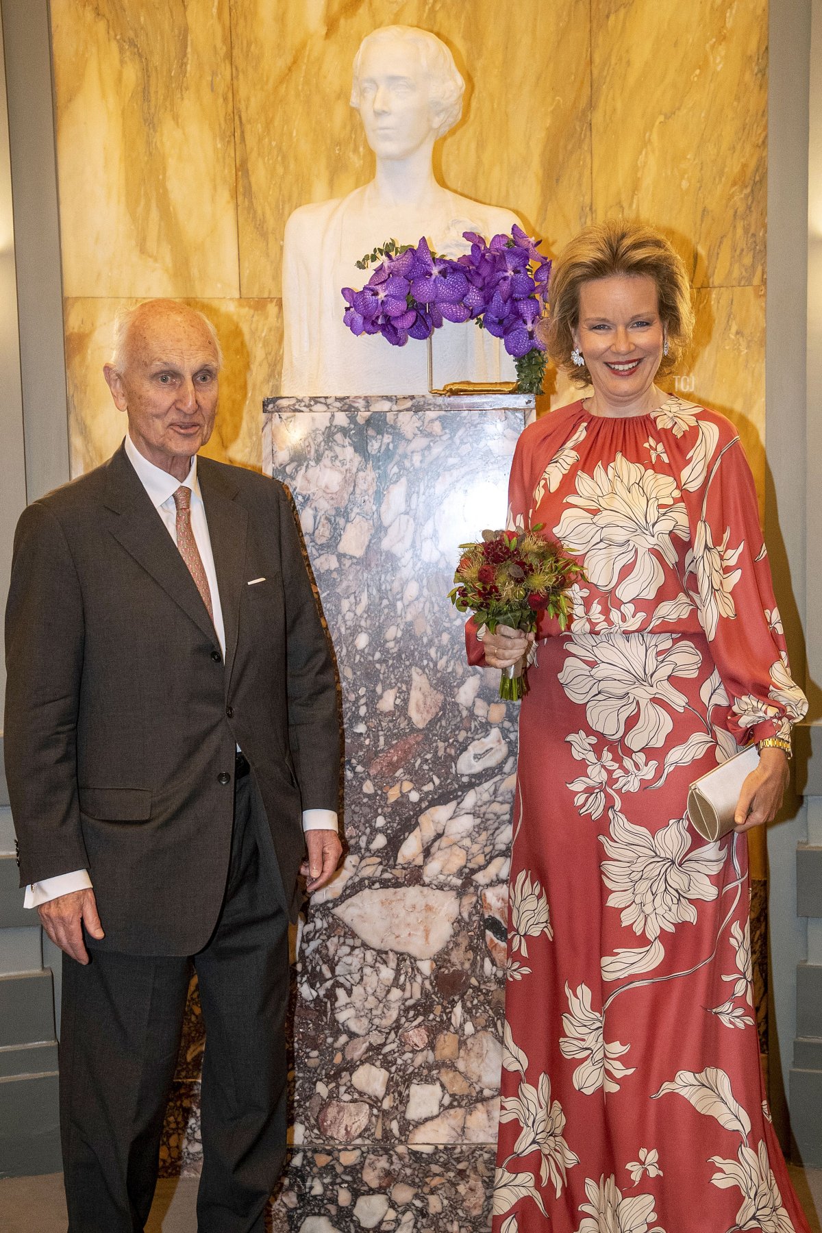 La Regina Mathilde dei Belgi è ritratta durante l'inizio delle finali dell'edizione 2023 del Concorso di Voce Regina Elisabetta presso la sala concerti Bozar a Bruxelles il 1 giugno 2023 (NICOLAS MAETERLINCK/Belga/AFP via Getty Images)