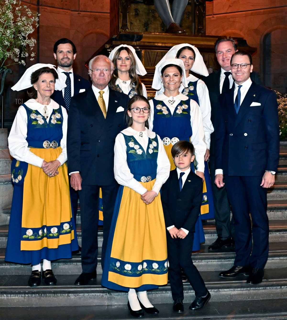 La famiglia reale svedese è presente alla ricezione per la Festa Nazionale al Museo Nordico di Stoccolma di fronte alla statua di Gustavo Vasa, 6 Giugno 2023 (Jonas Ekströmer/TT News Agency/Alamy)