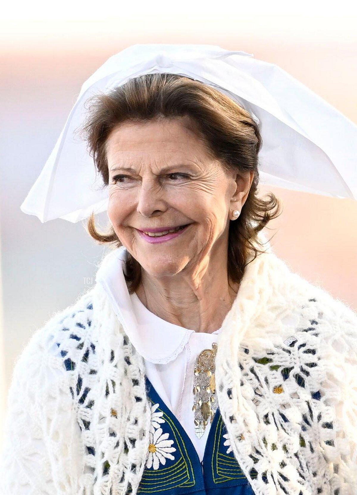 La Regina Silvia di Svezia partecipa alle celebrazioni del Giorno Nazionale a Skansen a Stoccolma, 6 Giugno 2023 (Pontus Lundahl/TT News Agency/Alamy)