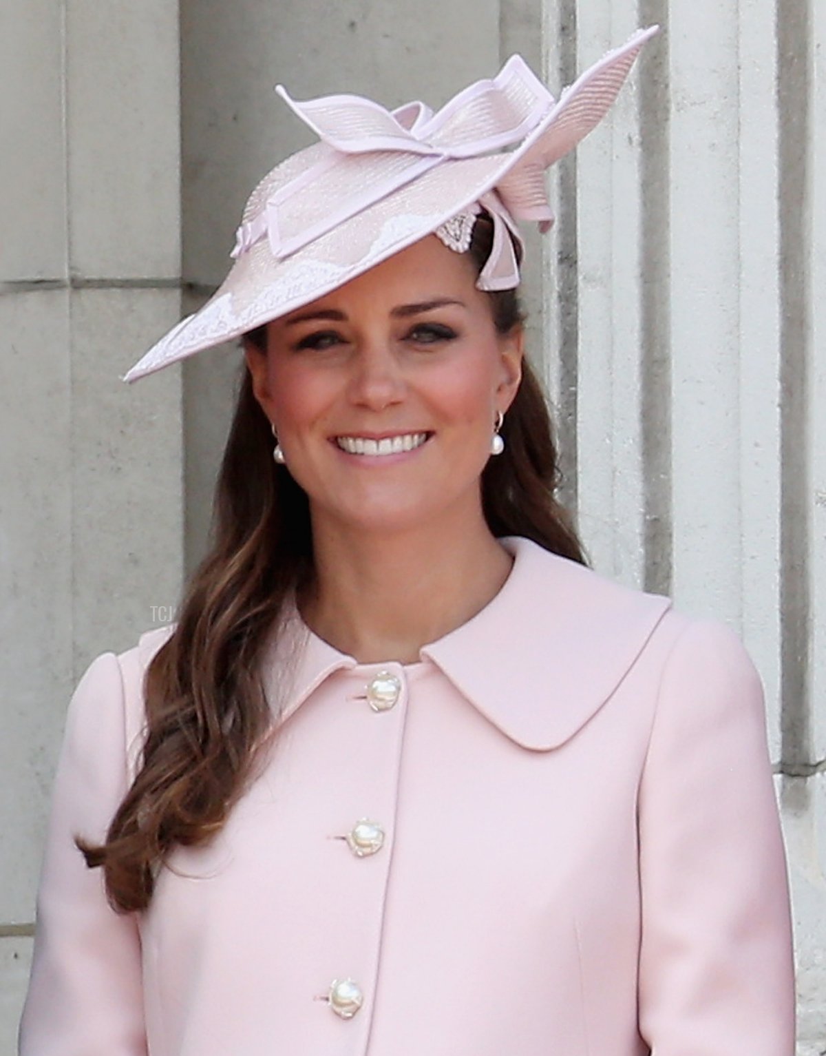 La Duchessa di Cambridge è ritratta al balcone di Buckingham Palace durante il Trooping the Colour il 15 Giugno 2013 a Londra, Inghilterra (Chris Jackson/Getty Images)