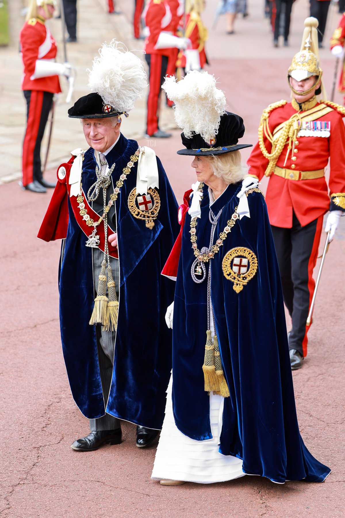 Re Carlo III e Regina Camilla arrivano alla Cappella di San Giorgio per partecipare alla cerimonia dell'Ordine della Giarrettiera al Castello di Windsor il 19 giugno 2023 a Windsor, Inghilterra (Chris Jackson - Pool/Getty Images)