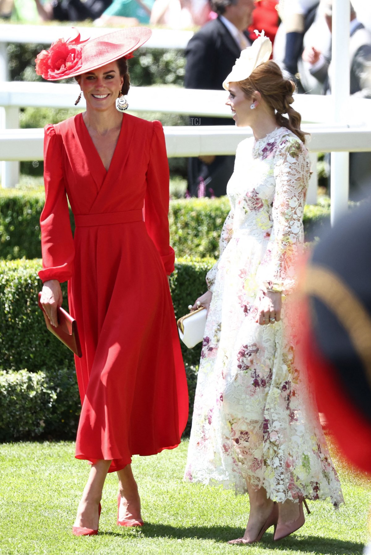 La Principessa di Galles e la Principessa Beatrice partecipano al quarto giorno di Royal Ascot il 23 giugno 2023 (HENRY NICHOLLS/AFP via Getty Images)