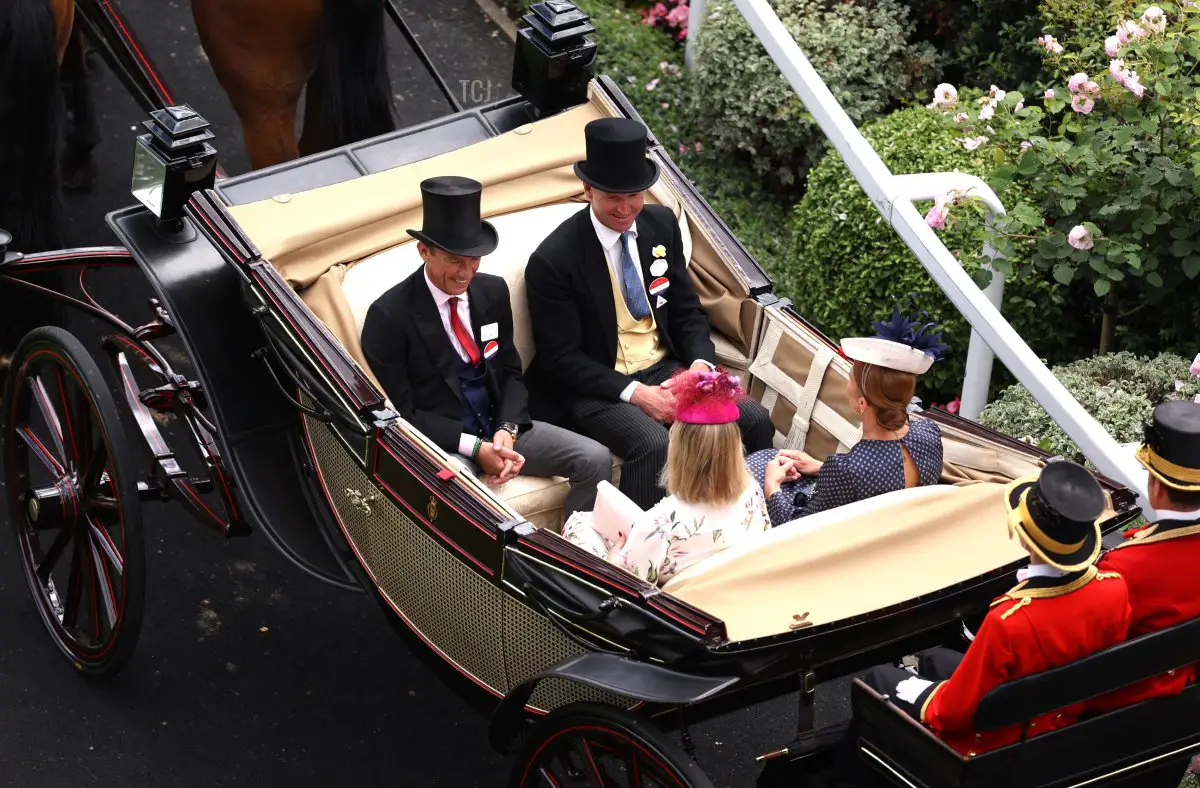 Frankie e Catherine Dettori, con Jamie e Lucy Snowden, partecipano al quinto giorno di Royal Ascot il 24 giugno 2023 (Alex Pantling/Getty Images)