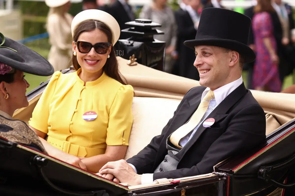 Lord e Lady Frederick Windsor partecipano al quinto giorno di Royal Ascot il 24 giugno 2023 (HENRY NICHOLLS/AFP via Getty Images)