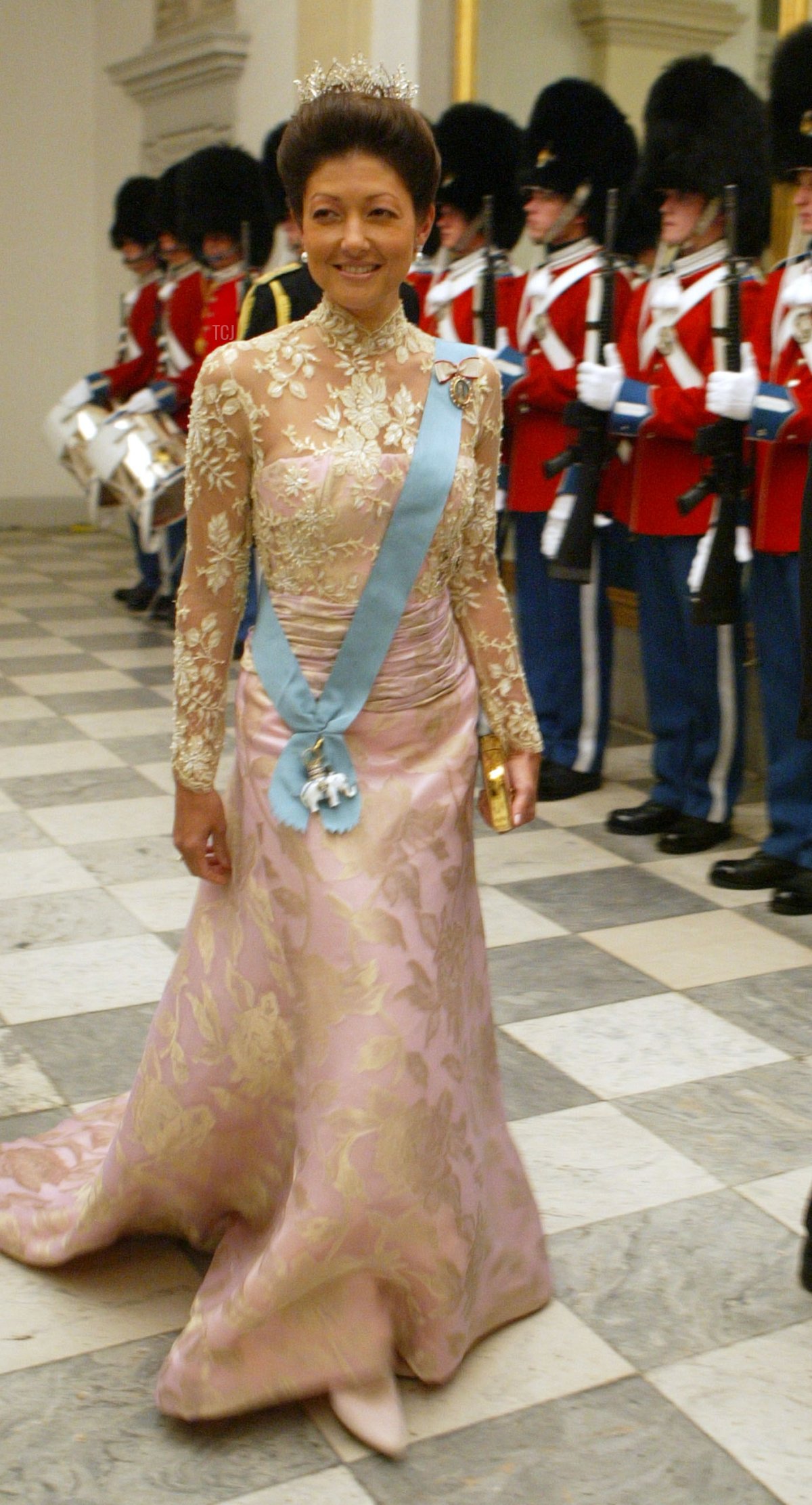 Principessa Alexandra di Danimarca partecipa a una cena celebrativa presso il Palazzo di Christiansborg il 11 maggio 2004, in onore del prossimo matrimonio del Principe Ereditario Frederik e della signorina Mary Elizabeth Donaldson (Sean Gallup/Getty Images)