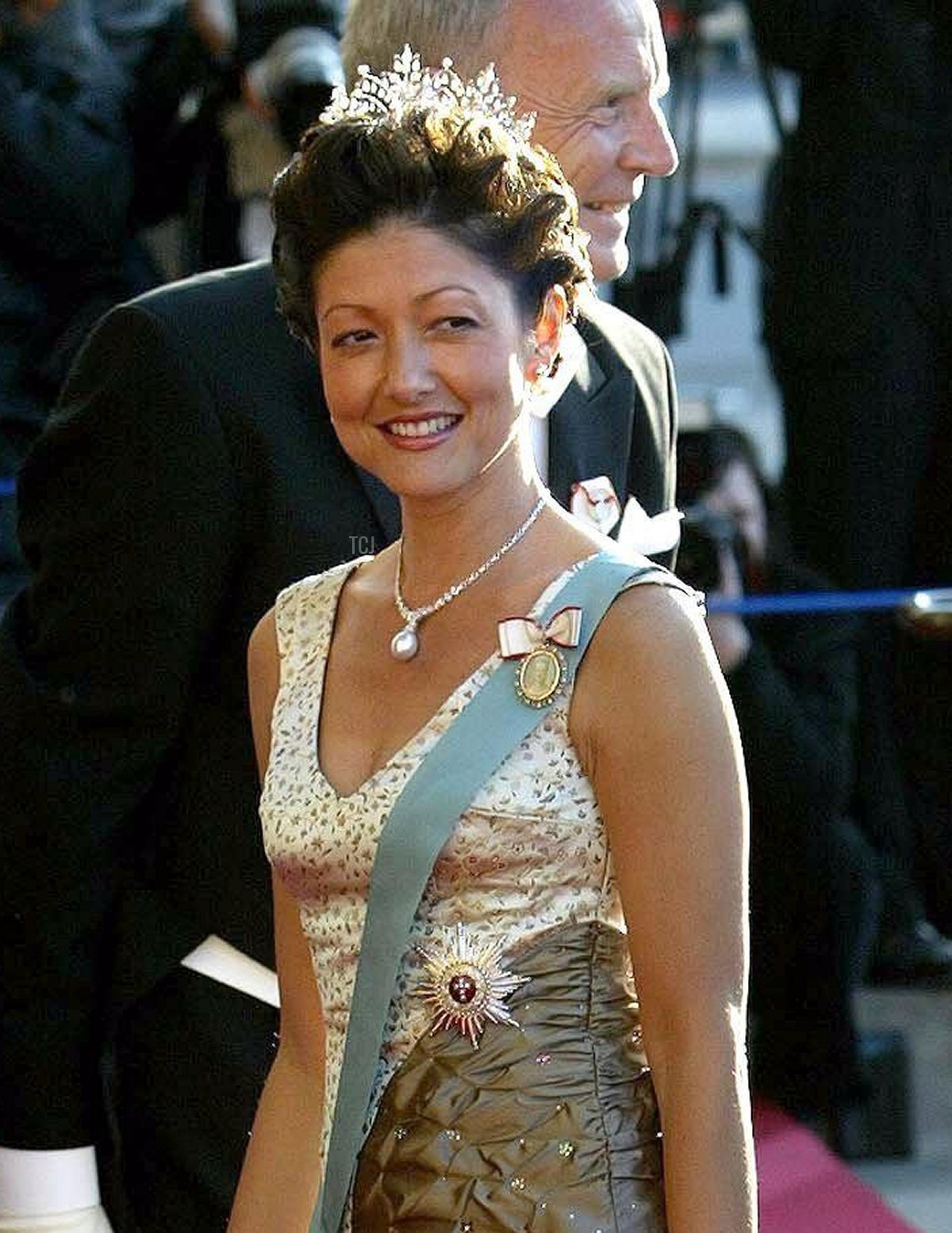 Principessa Alexandra di Danimarca arriva per un gala pre-matrimonio presso il Teatro Reale di Copenhagen celebrando il Principe Ereditario Frederik e Mary Donaldson, 13 maggio 2004 (DPA Picture Alliance Archive/Alamy)