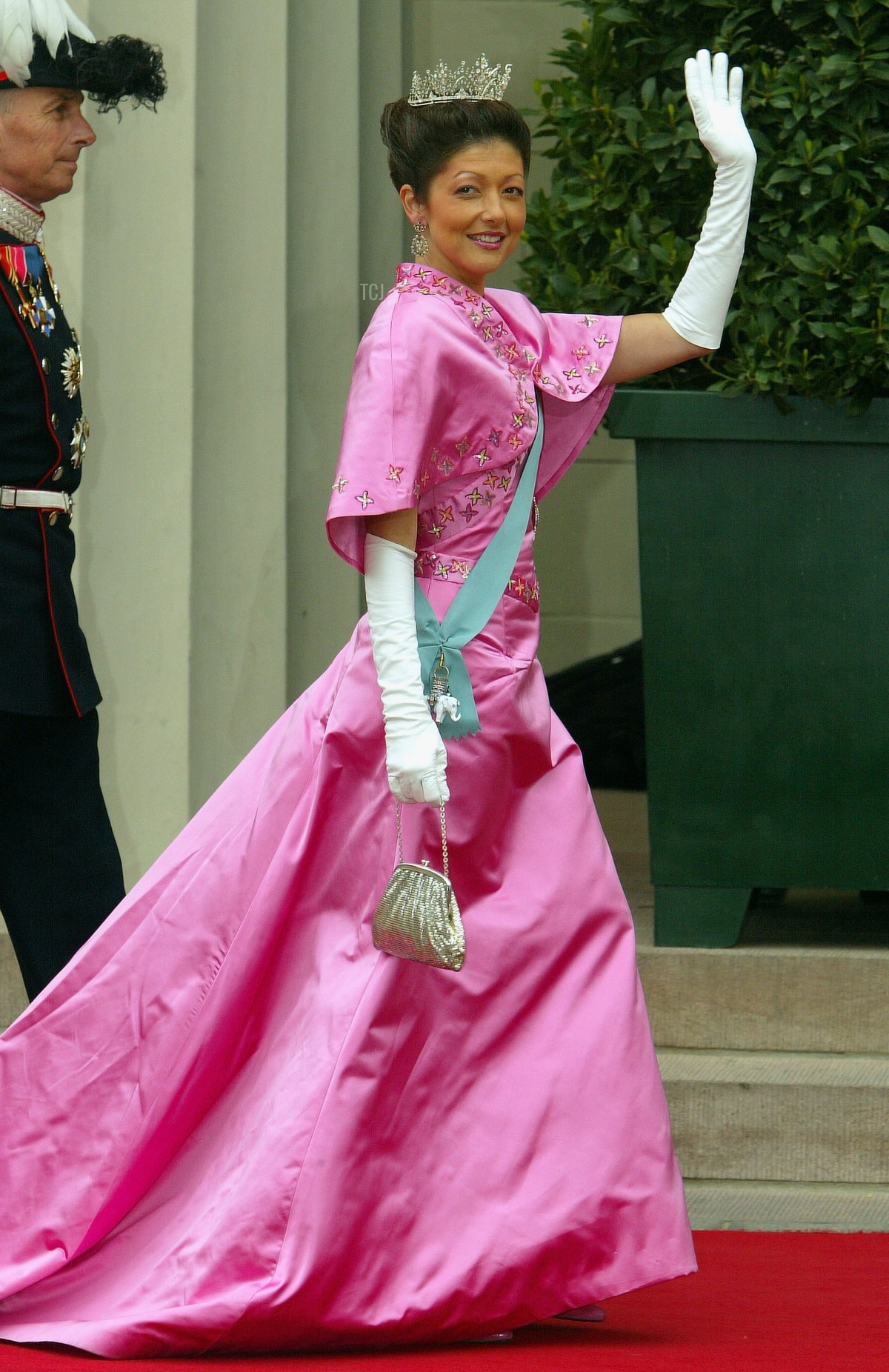 Principessa Alexandra di Danimarca arriva per partecipare al matrimonio di suo cognato, il Principe Ereditario Frederik e Mary Donaldson presso la Cattedrale di Copenhagen il 14 maggio 2004 (Pascal Le Segretain/Getty Images)