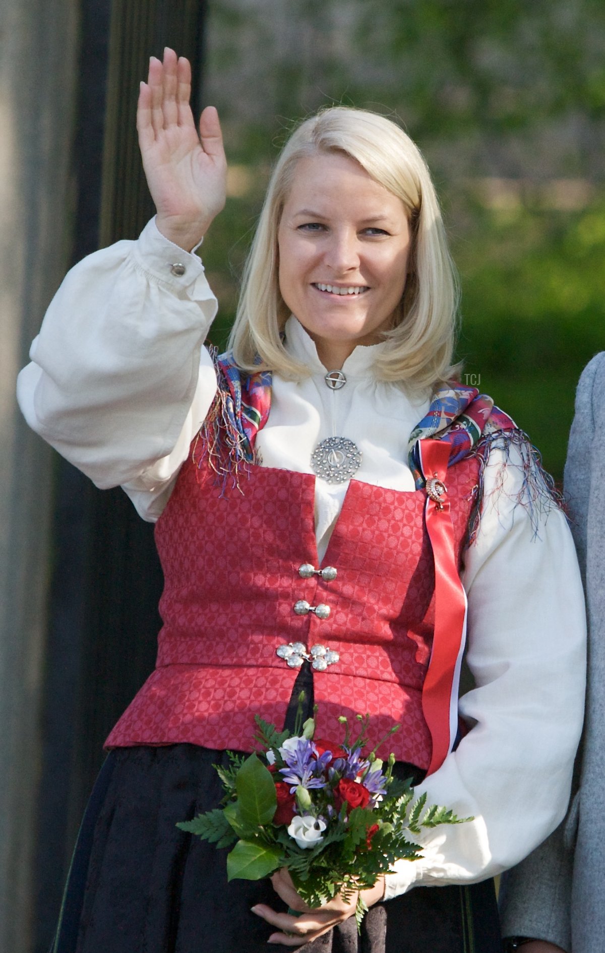 La Principessa Ereditaria Mette-Marit di Norvegia celebra la festa nazionale della Norvegia al Palazzo Reale il 17 maggio 2009 a Oslo, Norvegia (Ragnar Singsaas/Getty Images)