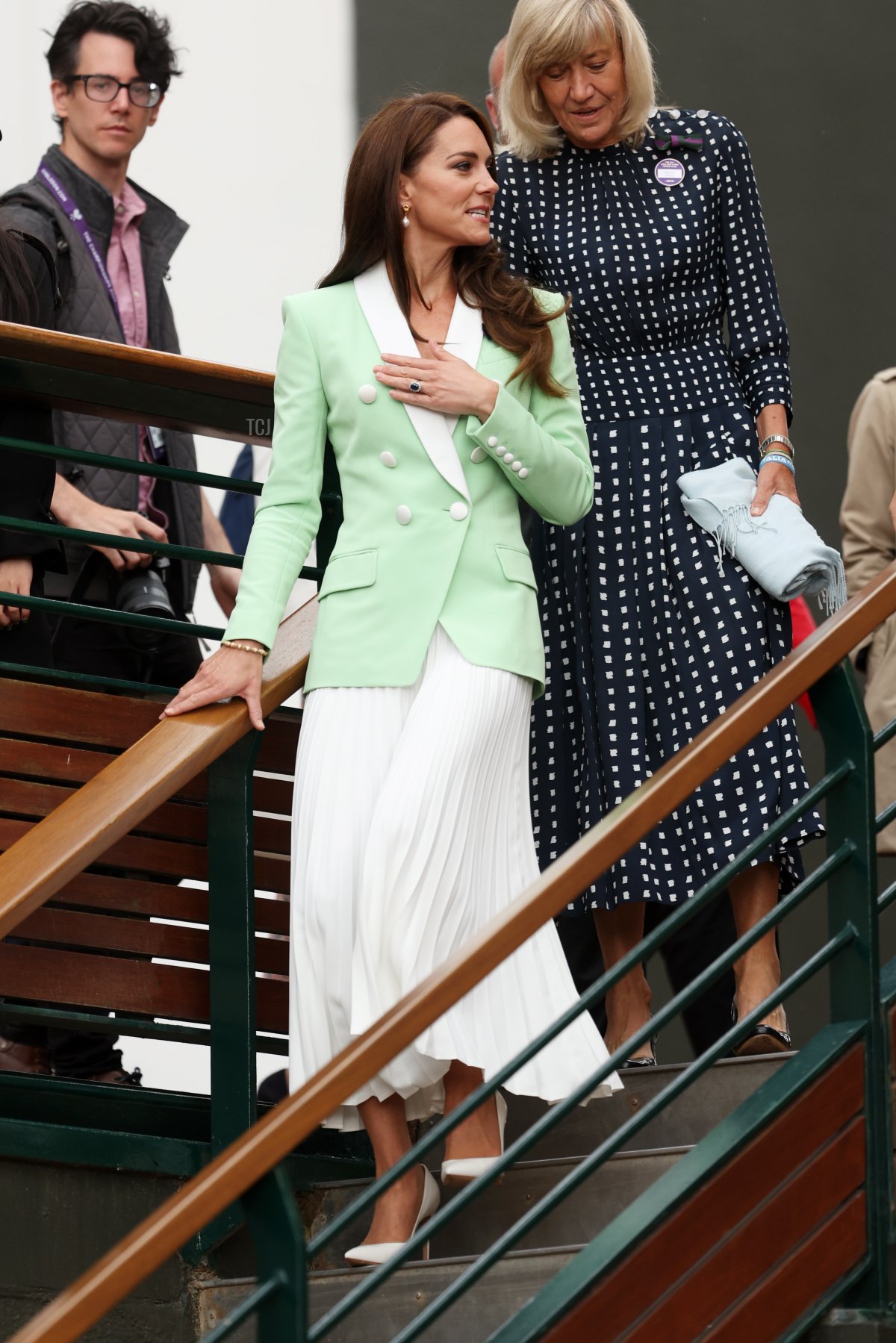 La Principessa di Galles è fotografata con Deborah Jevans durante il secondo giorno dei Campionati di Wimbledon 2023 all'All England Lawn Tennis and Croquet Club il 4 luglio 2023 (Julian Finney/Getty Images)