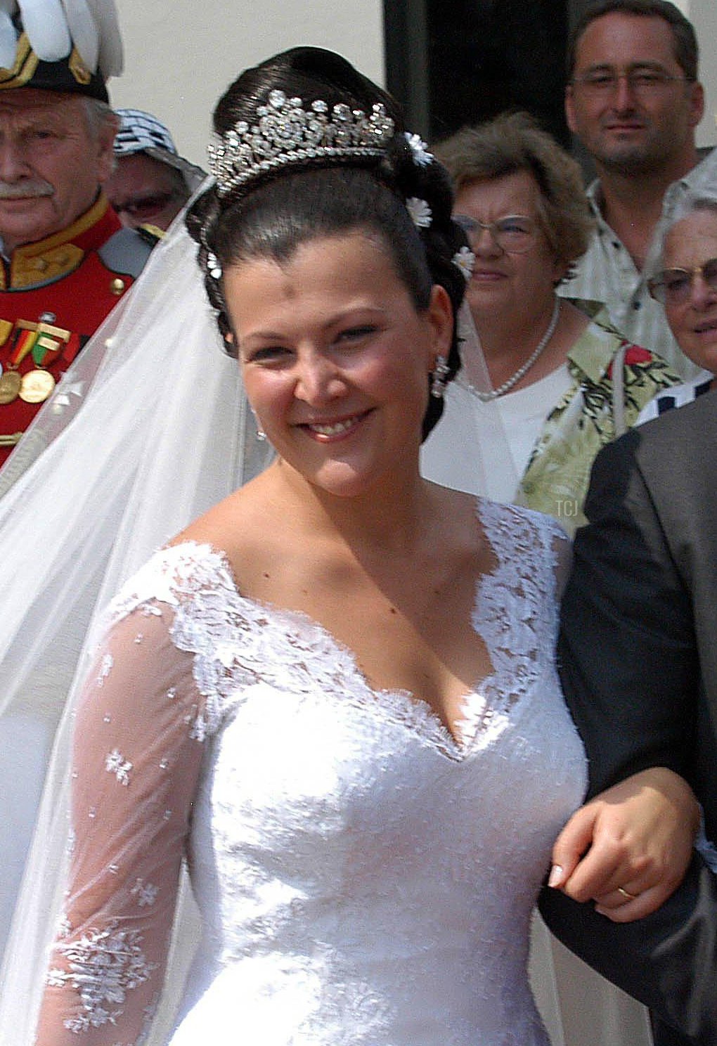 Duchess Fleur of Württemberg is pictured on the day of her wedding to Count Moritz von Goëss, August 9, 2003 (DPA Picture Alliance/Alamy)