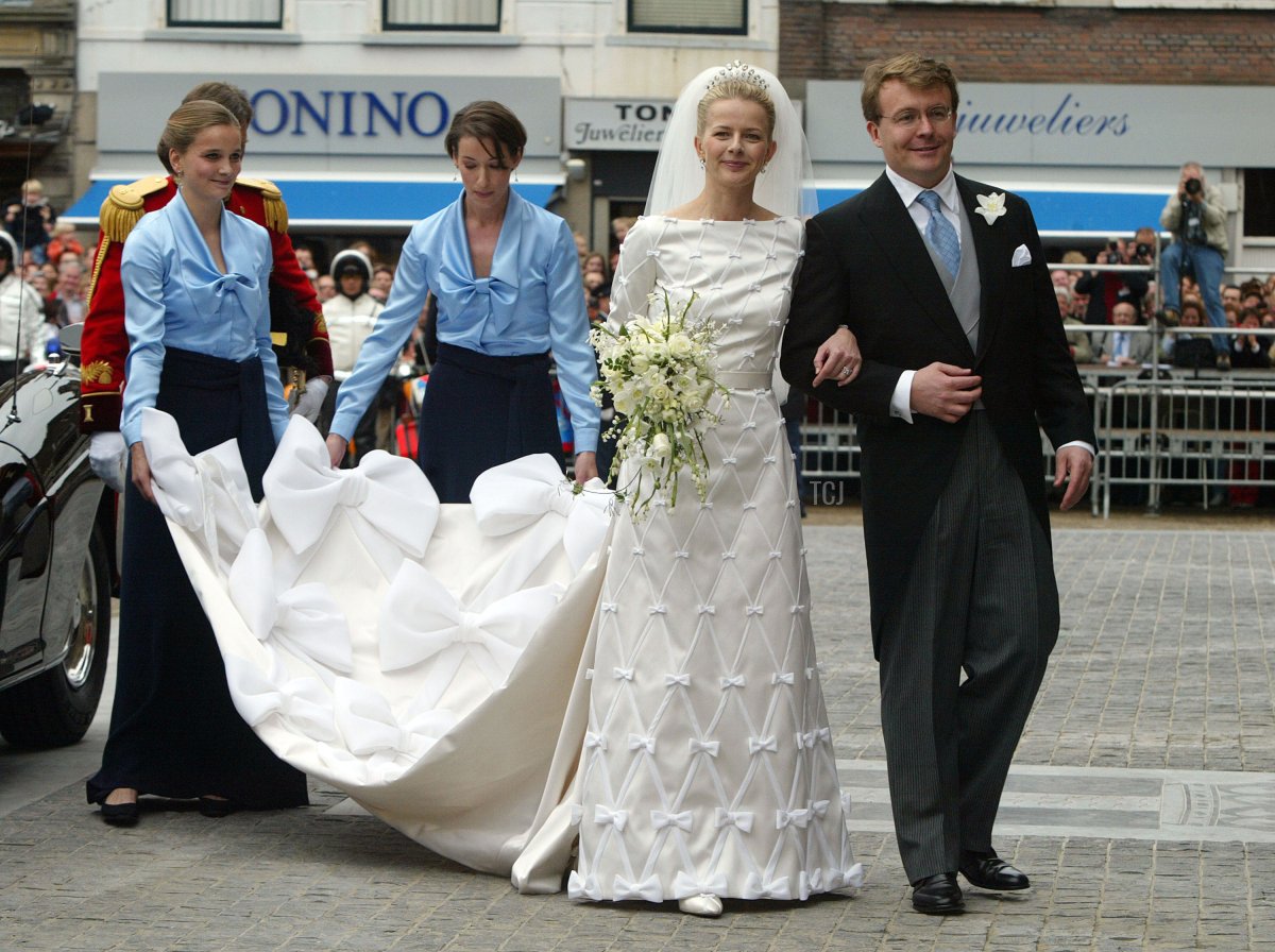 Il Principe Friso e la Principessa Mabel sono ritratti nel giorno delle loro nozze a Delft, 24 Aprile 2004 (Michel Porro/Getty Images)