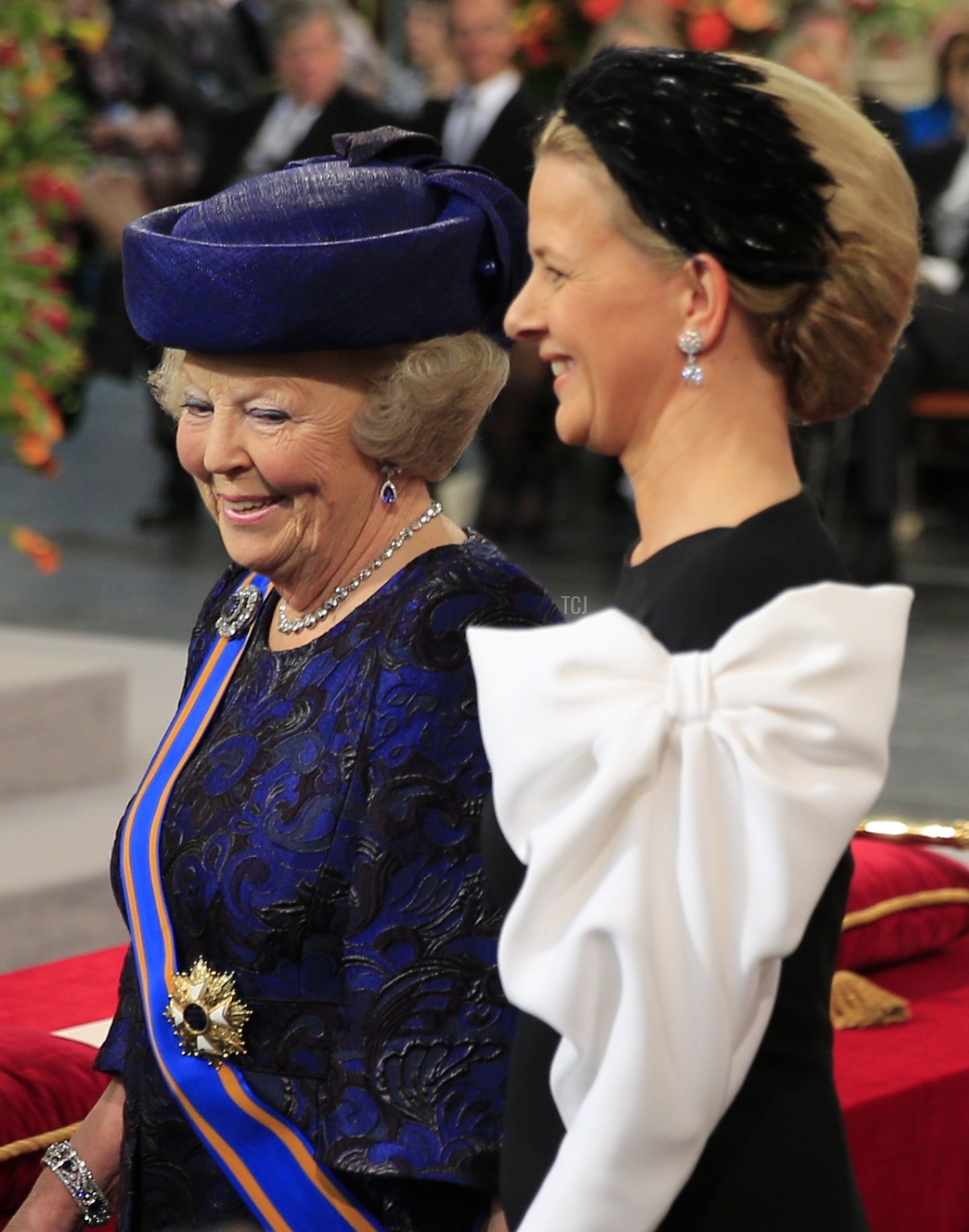 La Principessa Beatrix e la Principessa Mabel partecipano all'inaugurazione del Re Willem-Alexander dei Paesi Bassi ad Amsterdam il 30 Aprile 2013 (PETER DEJONG/AFP via Getty Images)