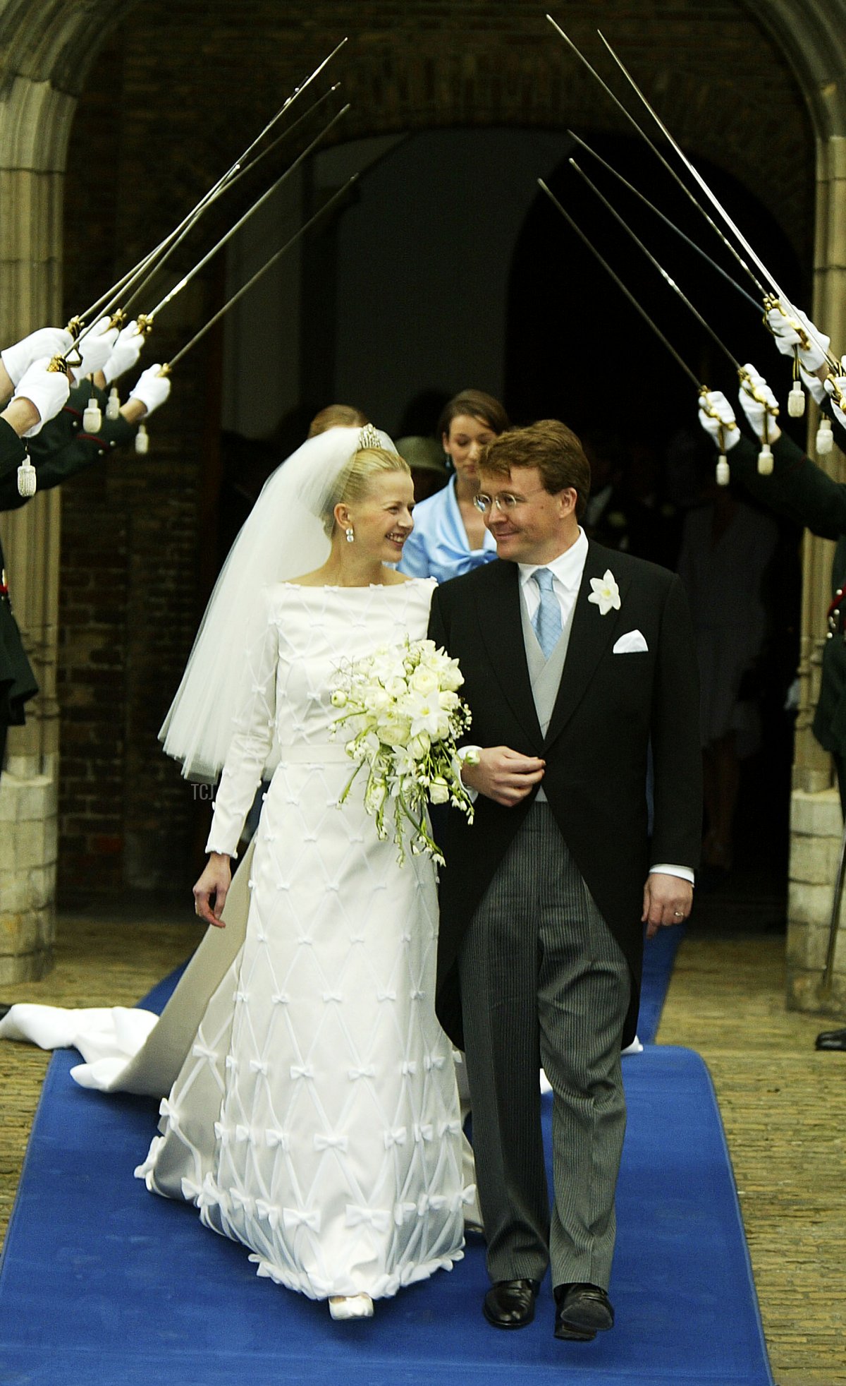 Il Principe Friso e la Principessa Mabel sono ritratti nel giorno delle loro nozze a Delft, 24 Aprile 2004 (Pascal Le Segretain/Getty Images)