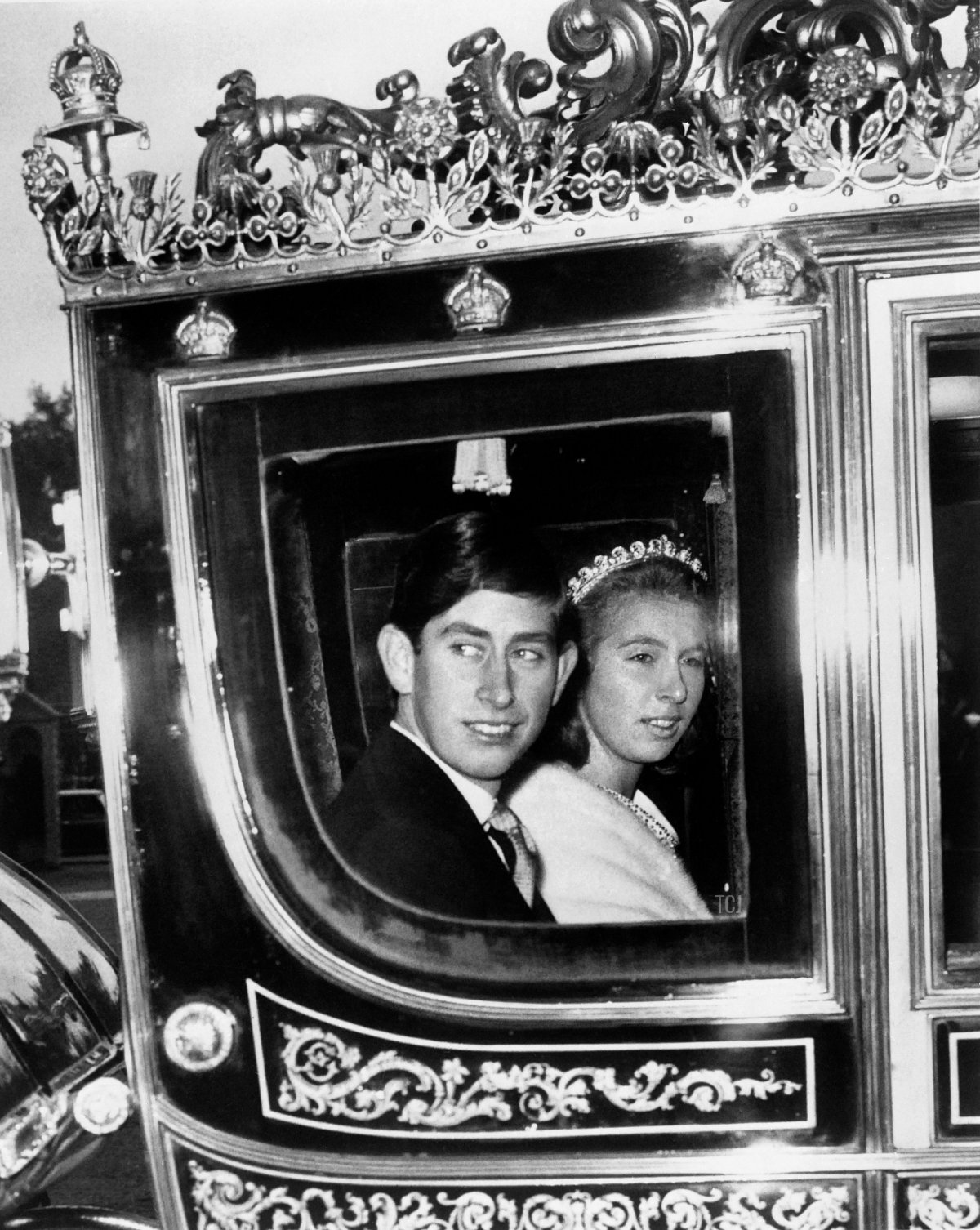 Il principe Carlo e la principessa Anna partecipano all'apertura dello Stato del Parlamento a Londra il 31 ottobre 1967 (CENTRAL PRESS/AFP via Getty Images)