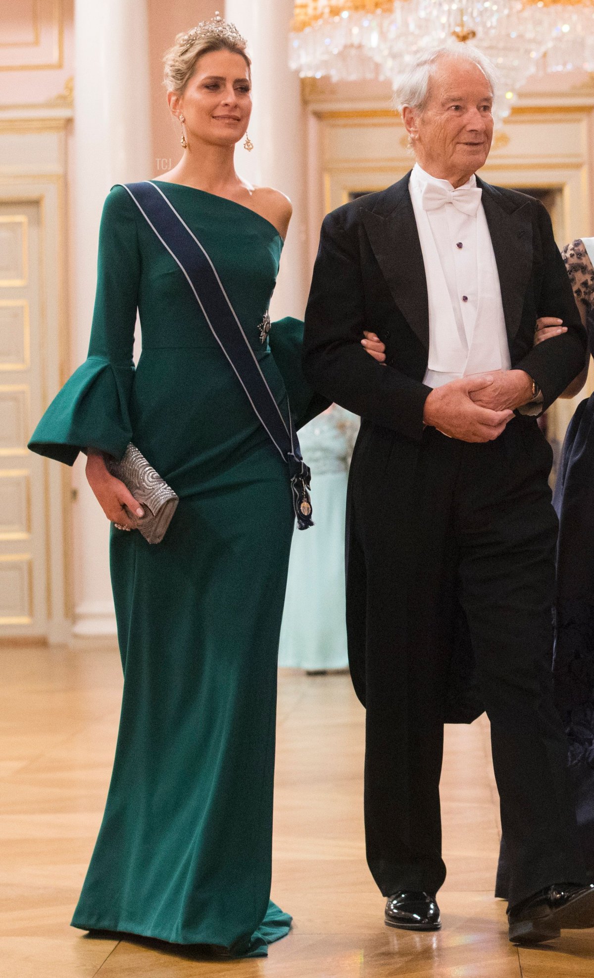 La Principessa Tatiana, accompagnata da Bernhard Mach, partecipa alle celebrazioni per l'80° compleanno del Re Harald V e della Regina Sonja di Norvegia a Oslo il 9 maggio 2017 (HAAKON MOSVOLD LARSEN/AFP via Getty Images)