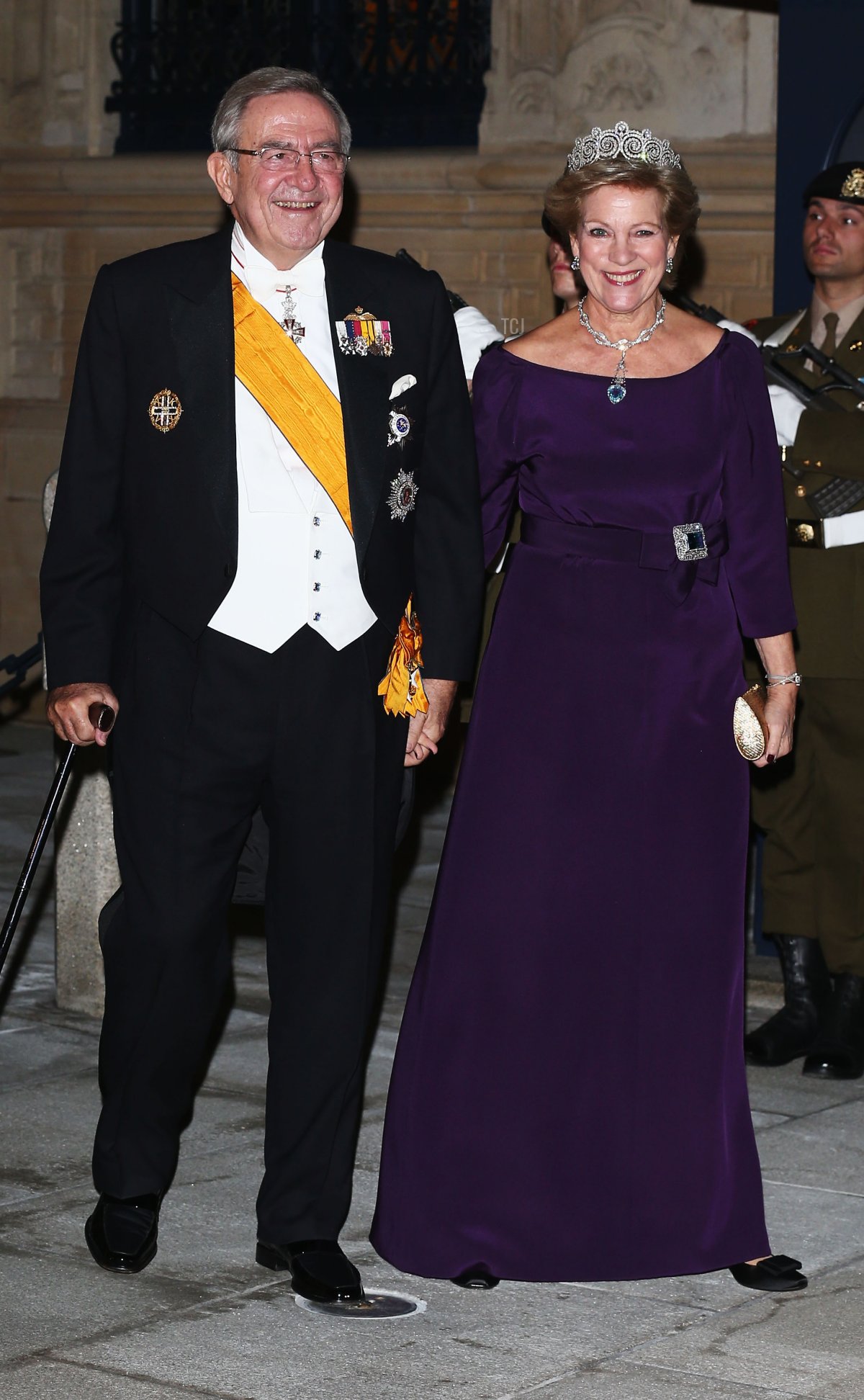 Il Re Costantino e la Regina Anna-Marie partecipano a un gala pre-matrimoniale per il Granduca ereditario Guglielmo di Lussemburgo e la contessa Stephanie di Lannoy al Palazzo Granducale di Lussemburgo, 19 ottobre 2012 (Sean Gallup/Getty Images)